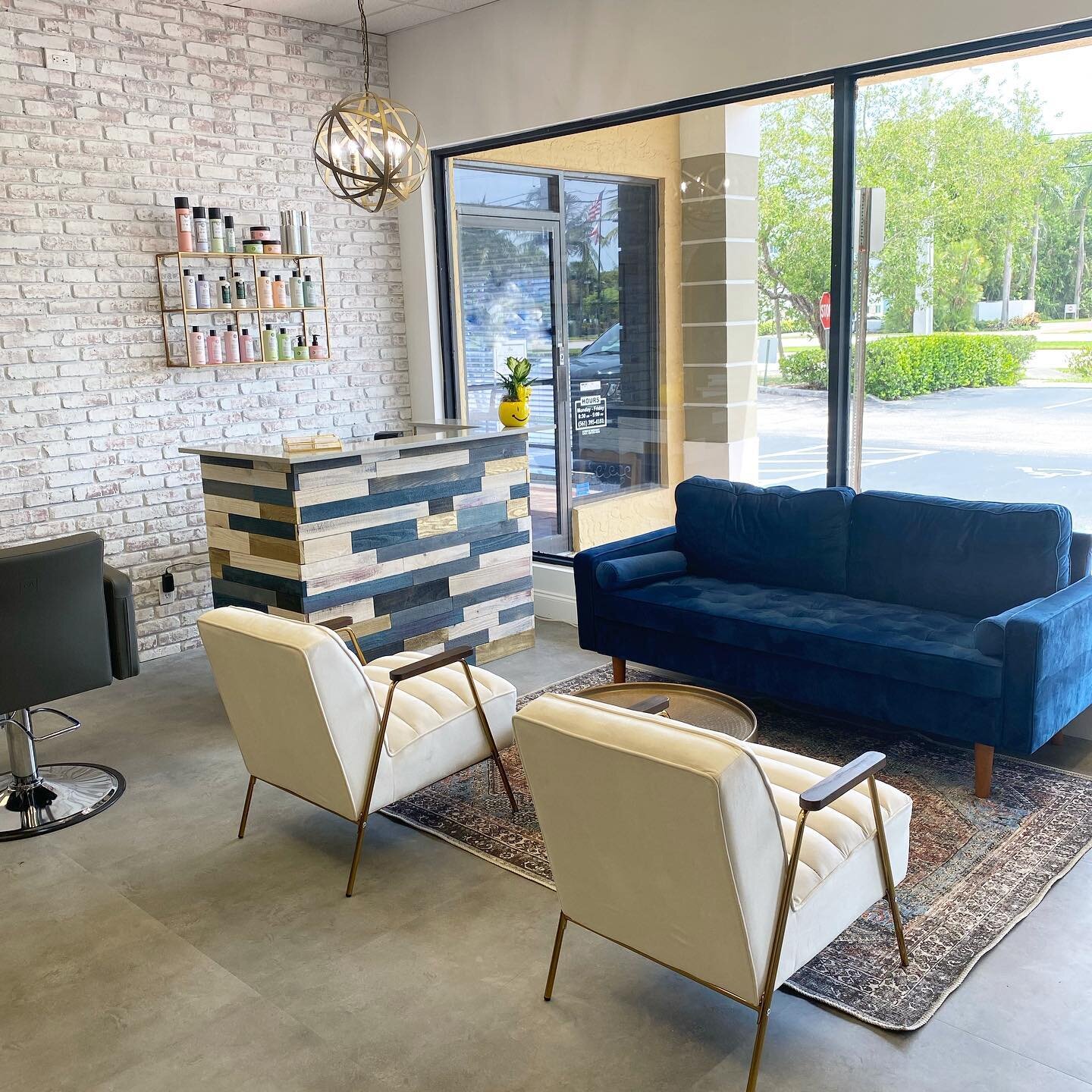 Brand new salon in East Boca Raton, Stormy Skies Salon, is officially open! Come check our team out! 

We offer all hair color and cutting services, extensions, and we even have an amazing and talented aesthetician @selfcareloungeboca in a private ro