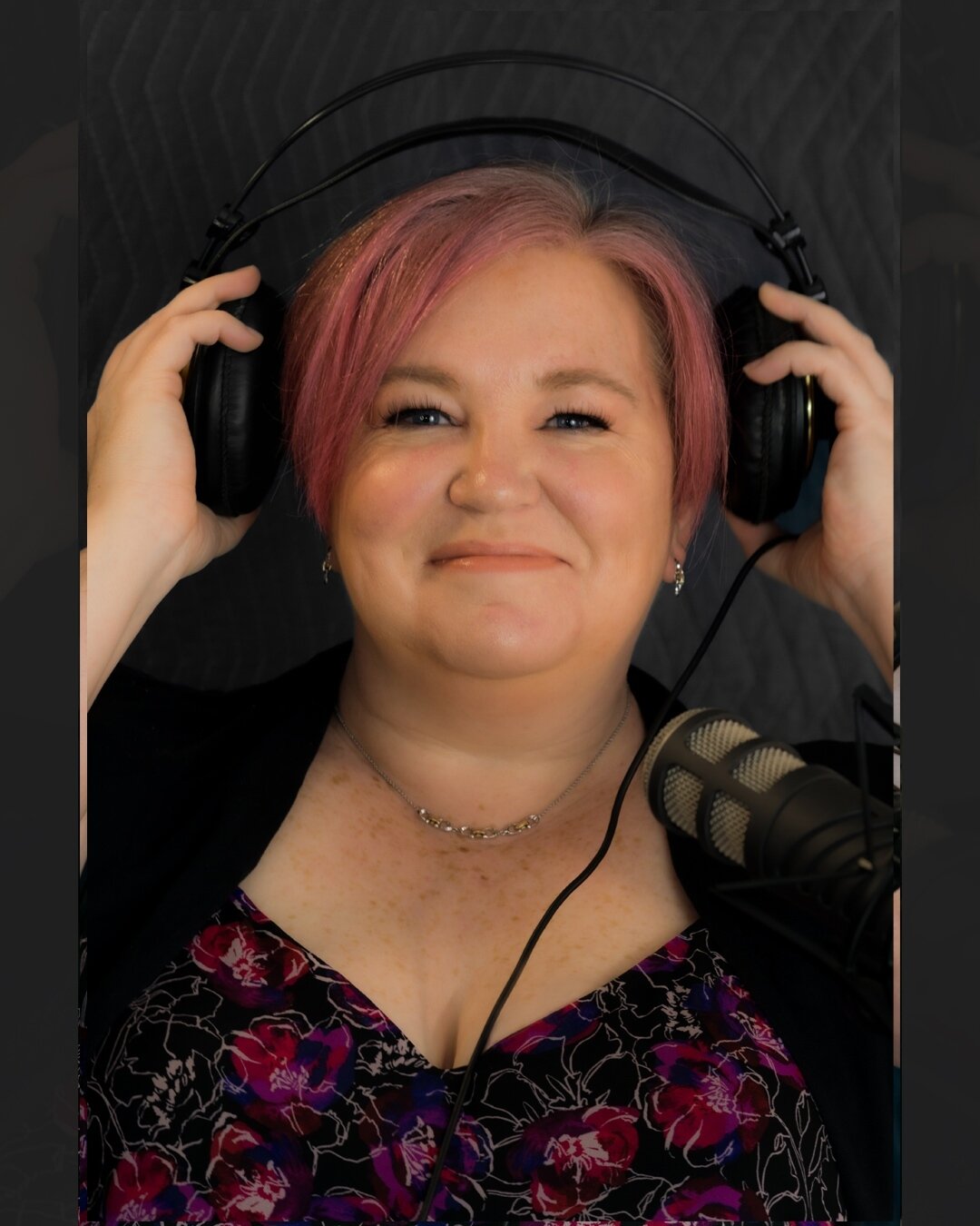 Charlie asked if I would update her headshots for her true crime podcast, Crimelines⁠. Here are a few of our favorites.⁠
⁠
@crimelines_true_crime⁠
⁠
---⁠
⁠
#truecrime #crimelines #podcast #truecrimepodcast #forensicscience #podcasting #podcastinglife