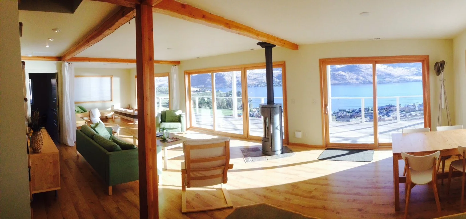 MAIN LIVING SPACE.JPG