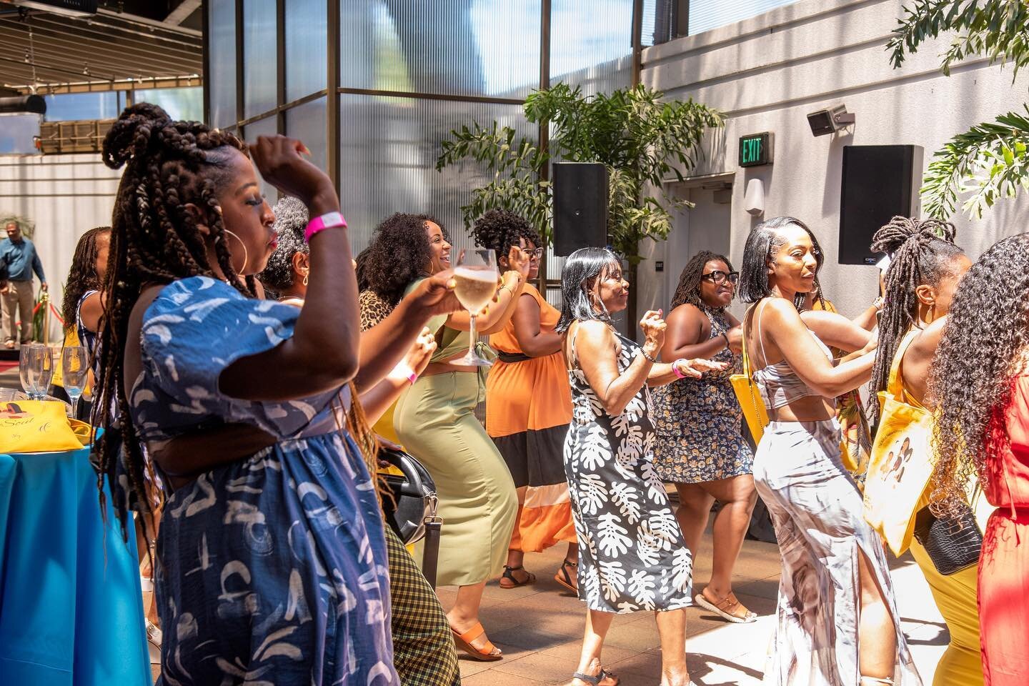 Good morning! We hope you enjoyed your weekend. 🥰

Dancing and having fun is a huge component of @sistahsoulbrunch. It has sort of become tradition to do the electric slide which we enjoy every time! 💃🏾🎵