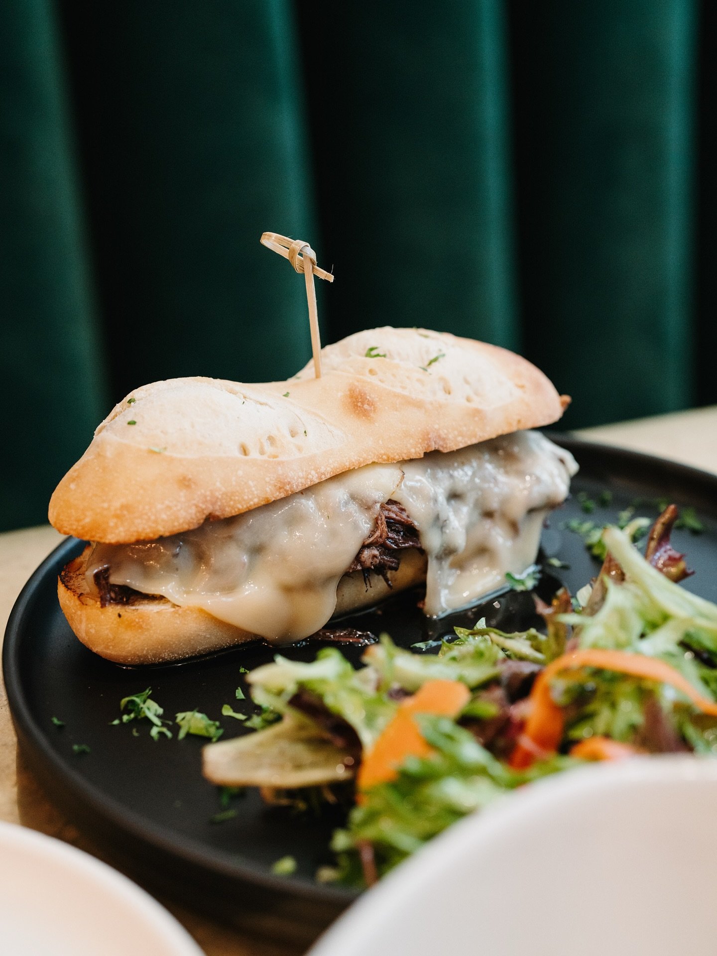 🇫🇷 STREET FAIR EXCLUSIVE 🇫🇷
Say bonjour to our Beef Bourguignon Sandwich 🥖🔥
A bold twist on the French classic, slow-braised beef, red wine reduction, mustard, and that perfect crunch of artisan bread! 

This one&rsquo;s ONLY at the Parisian St