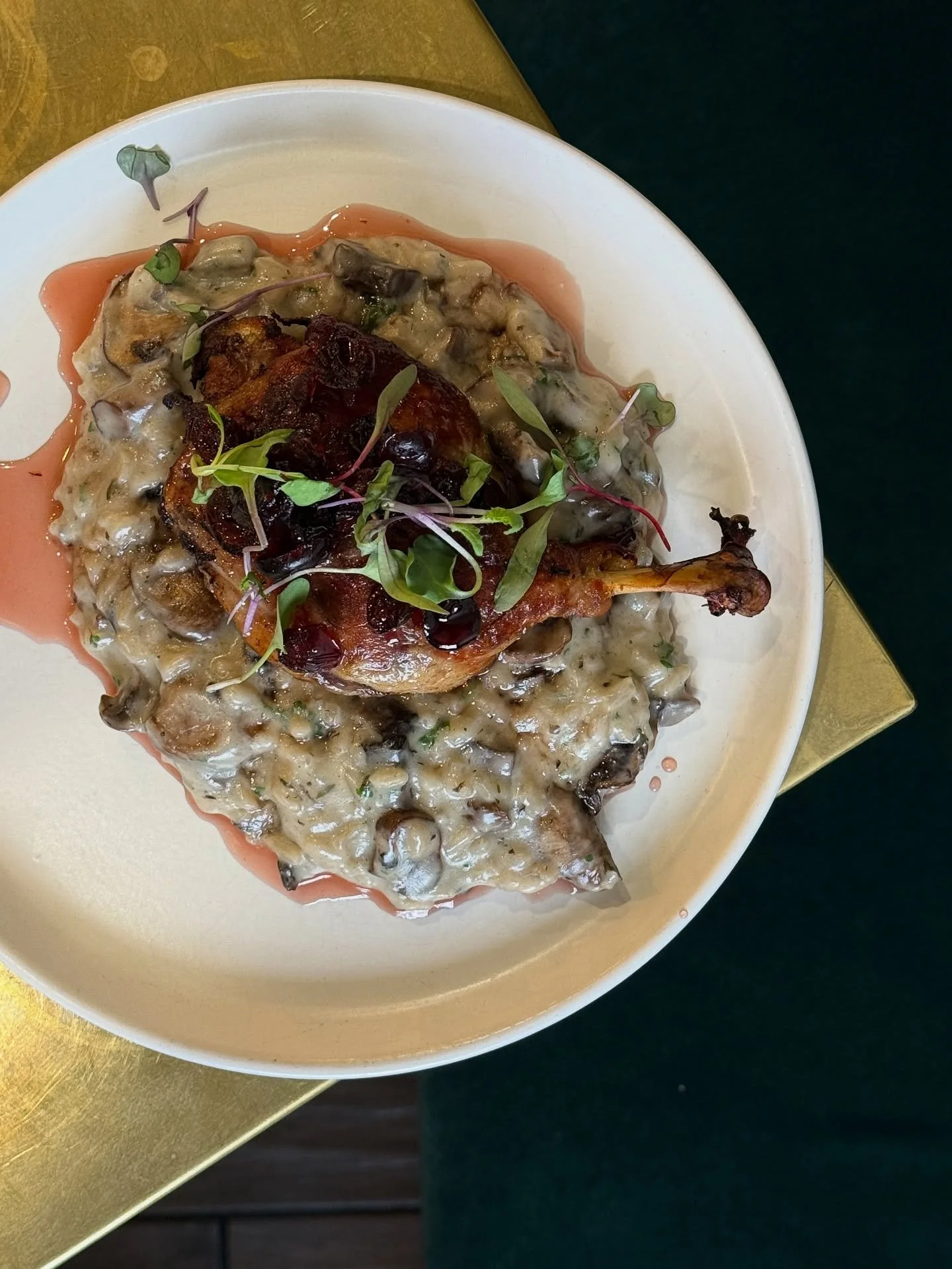 ✨ Tonight’s Special ✨
Crispy and tender Duck Confit Leg served with creamy Mushroom Risotto, finished with a bright cranberry–red wine vinegar sauce. 🍷🍄🦆
It’s the kind of plate that makes dinner at Café Sauvage feel like a