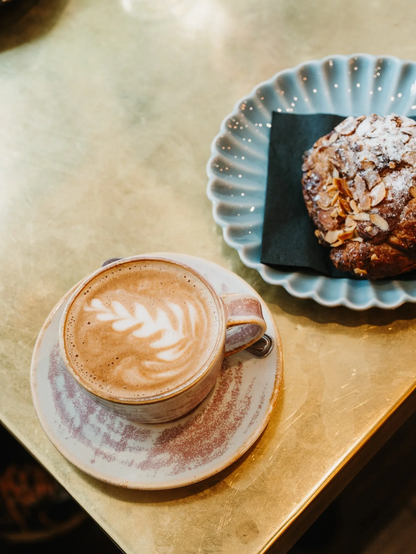 Rise &amp; shine Sauvage family ☀️
Breakfast is served, the music is on, et la team est ready to take care of you.
Start your day the French Bostonian way 🥐✨