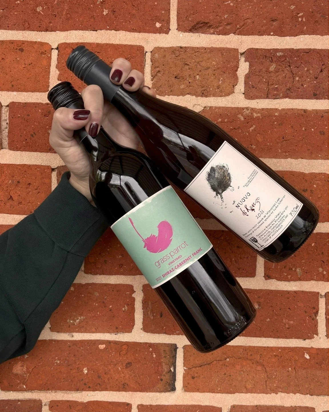 Nothing better than a local pour! Our wine list is packed with bottles from around the region. 
Pop in and see what takes your fancy.

#therockleypub #bathurstnsw #centralwestnsw #grassparrotvineyard #renzagliawines #centralwestwines
