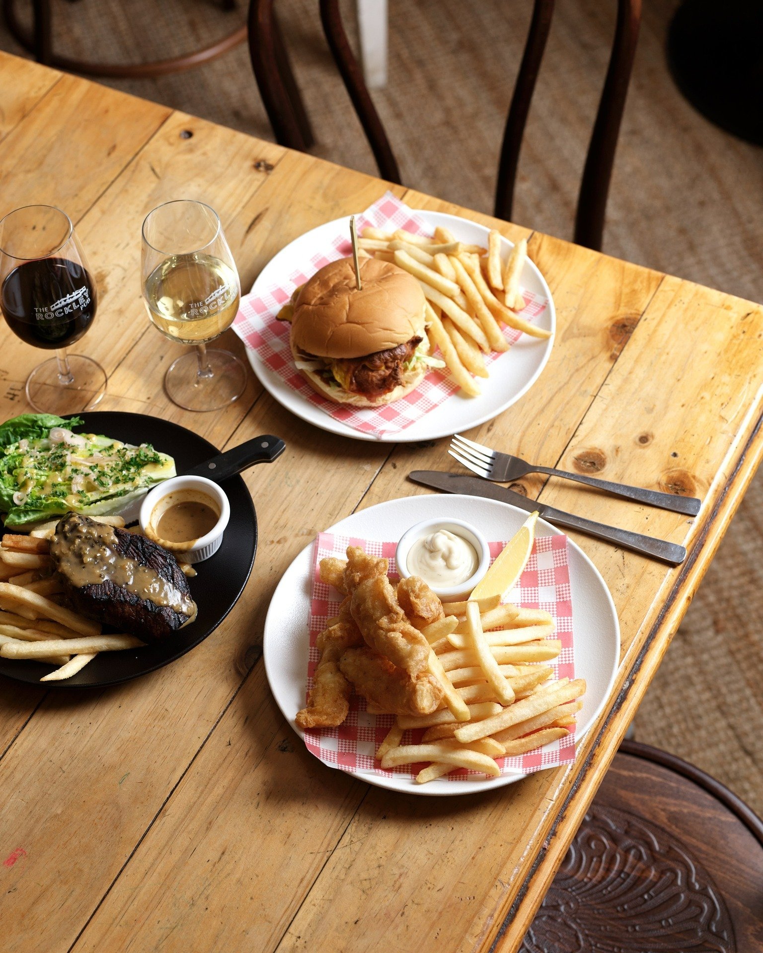 Pub classics never miss. On the menu @therockleypub Wednesday - Sunday.

#therockleypub #bathurstnsw #centralwestnsw #pubfood #australianpubs #bathurstpubs