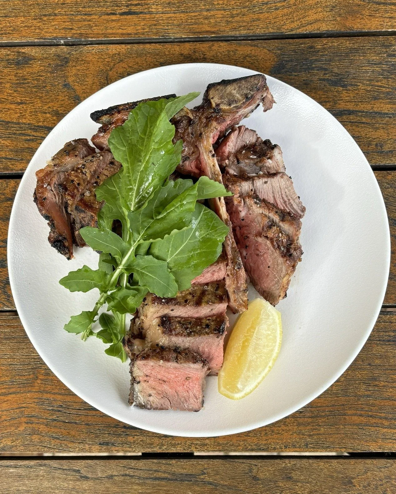 Straight from the grill 🔥 our 400g, 150-day grain-fed T-Bone, served with your choice of chips &amp; salad or mash &amp; greens. Cooked just the way you like it.

See you this Easter weekend @therockleypub 

#therockleypub #bathurstnsw #centralwestn