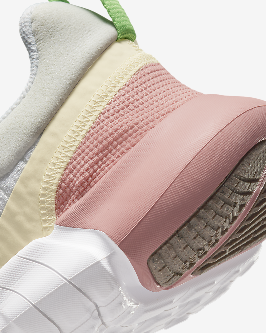NikeFree_Run_wht-desi-mason.png
