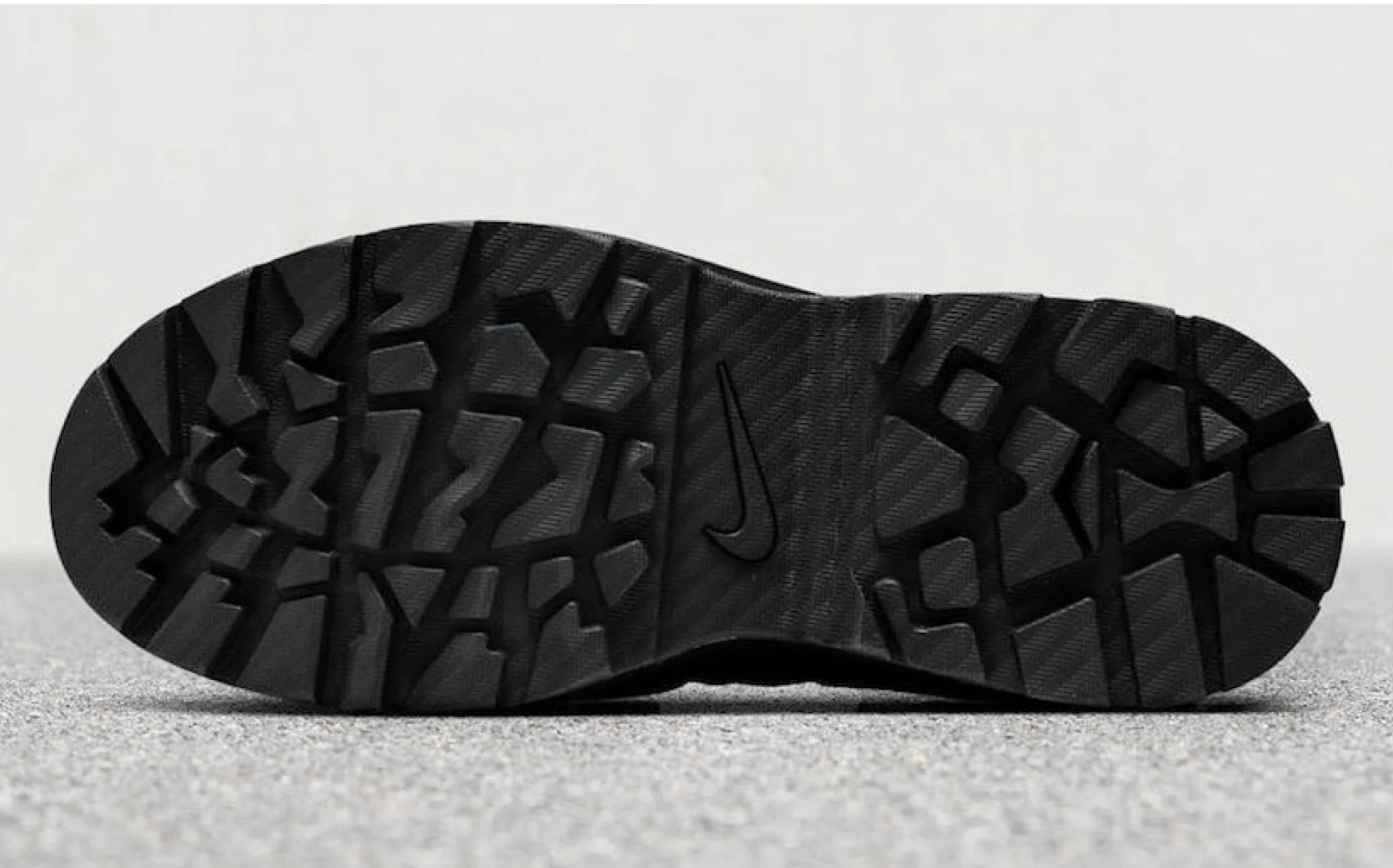 Nike_W_Goadome_3.jpg