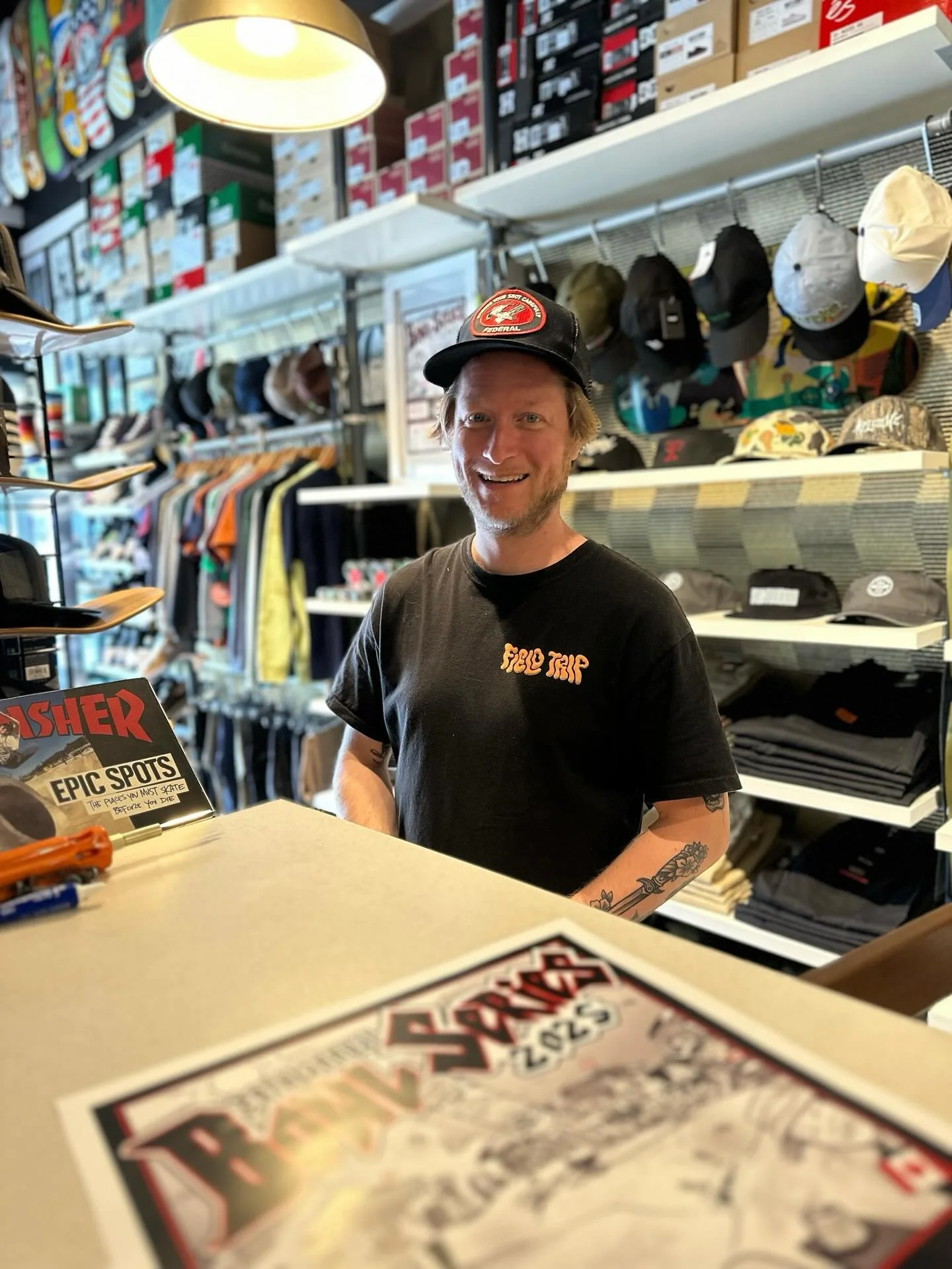 Congratulations to @seatoskyskateshopguy and @stuntwoodskateshop for 20 years!
#seatoskyskateshop #squamish #20yearsofservice