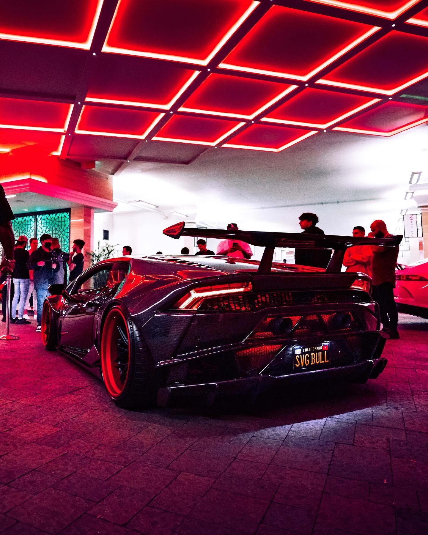 I could shoot lambos all night 😴
.
.
.
Especially when they look this good. @mannyv____ crushing life with the full carbon fiber #lamborghinihurac&aacute;n 🤑🥵
Most insane build I&rsquo;ve every seen #lambo #lamborghinihuracan #blacklist #carswitho