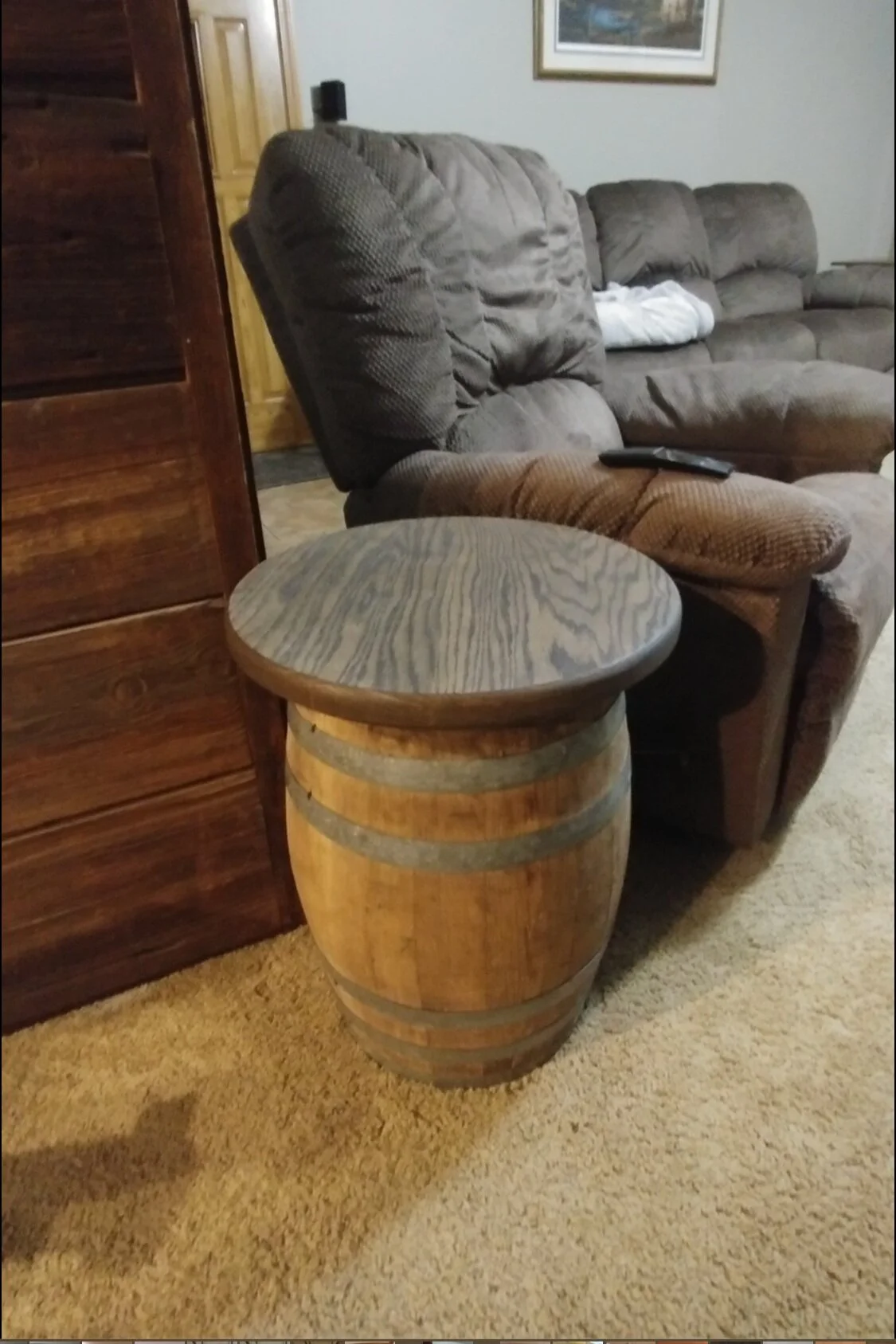 hidden wireless charging table.