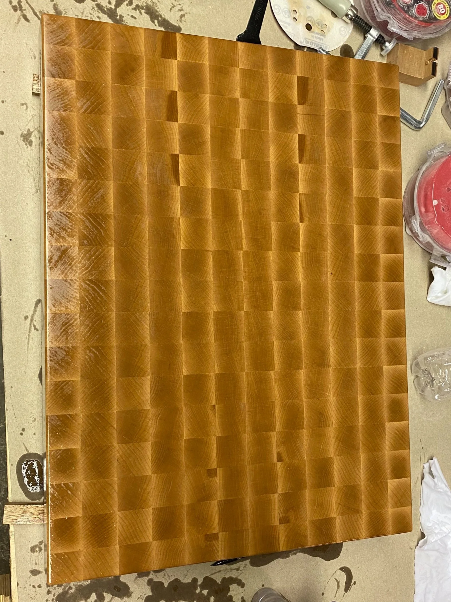 End grain cutting board
