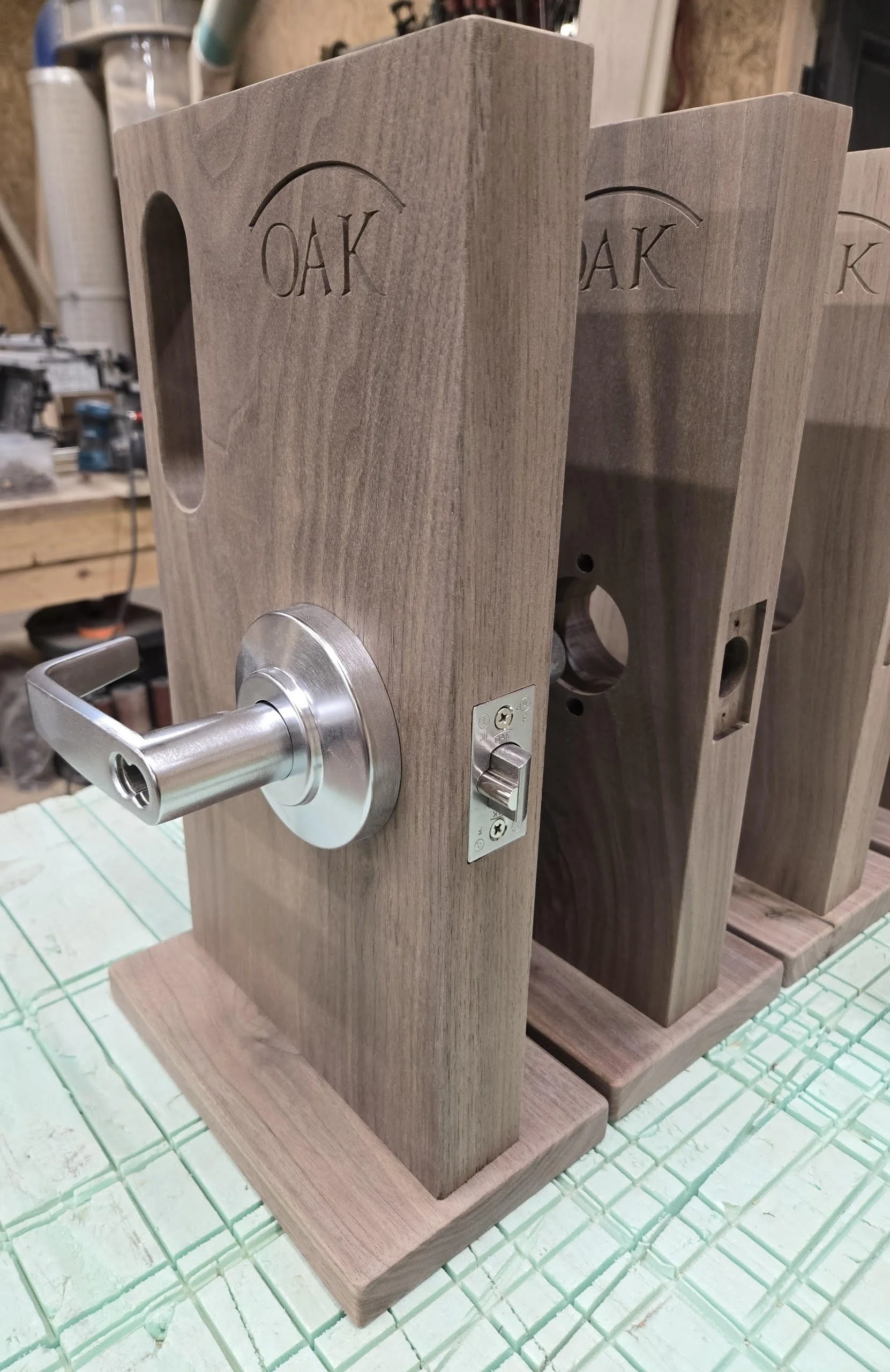 oakdisplays1.jpg