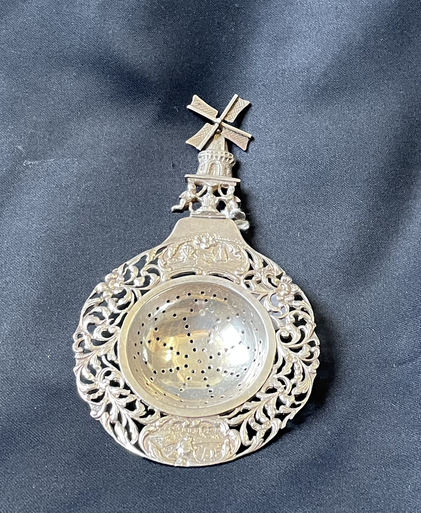 Dutch Silver T-Strainer