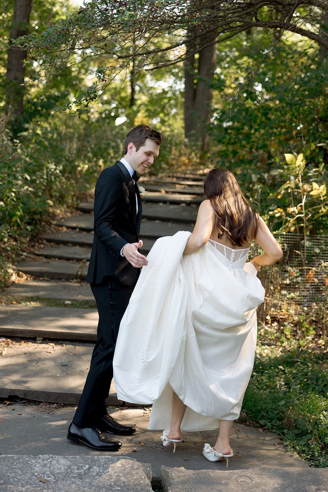 chicago-wedding-photographer-couple-portraits-garden-path-gown-detail-07.jpg