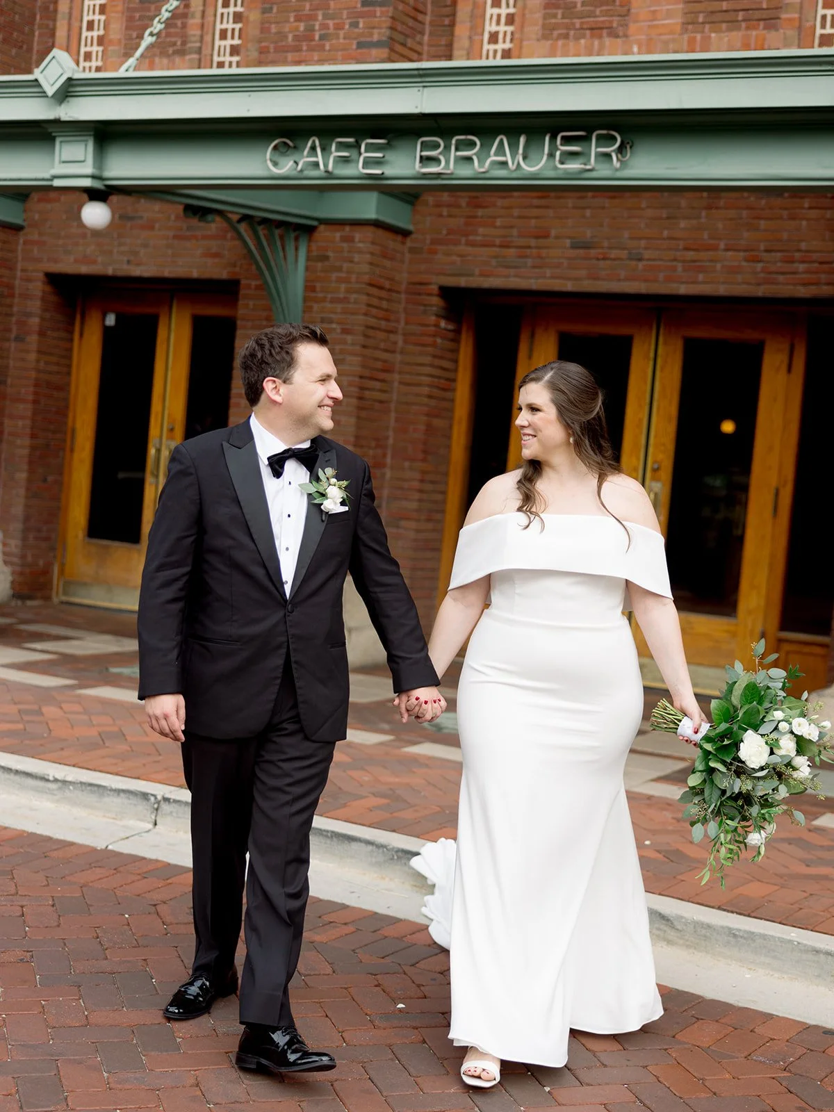 Lauren &amp; Greg at Cafe Brauer | Chicago Film Wedding Photographer