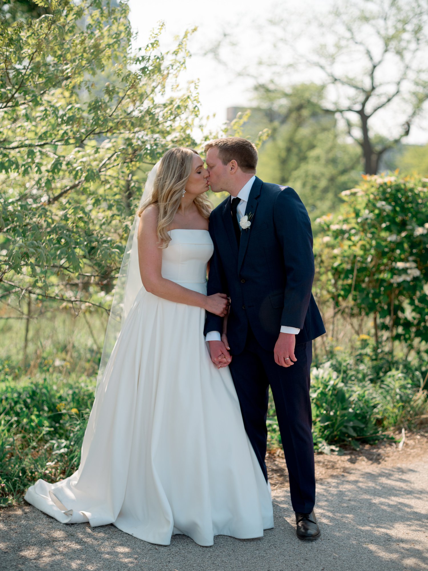 salvatores-wedding-film-photographer-0092.jpg