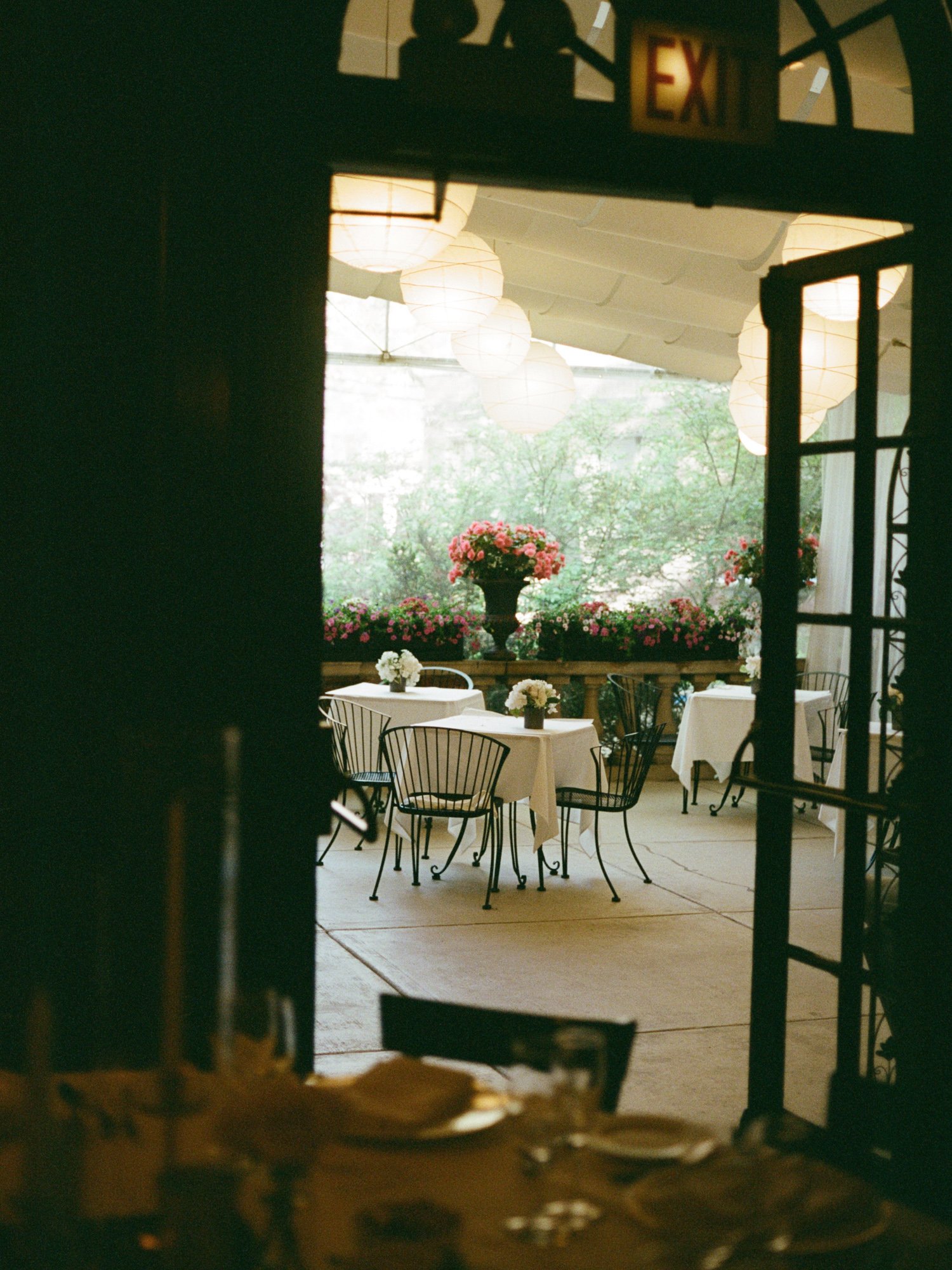 salvatores-wedding-film-photographer-0031.jpg