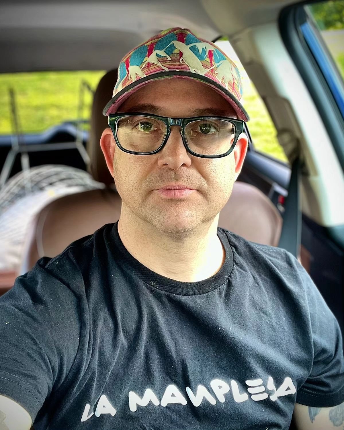 This guy knows what's up! 👕🔥

@jasonhamacher repping the new La Manplesa swag. Shirts will be available TOMORROW at our Cinco de Mayo release party at @donjuansdc from 4-6pm.

#TShirt #Swag #LaManplesa #MtPleasant #MtPleasantClubWhiskey #AgaveSpiri
