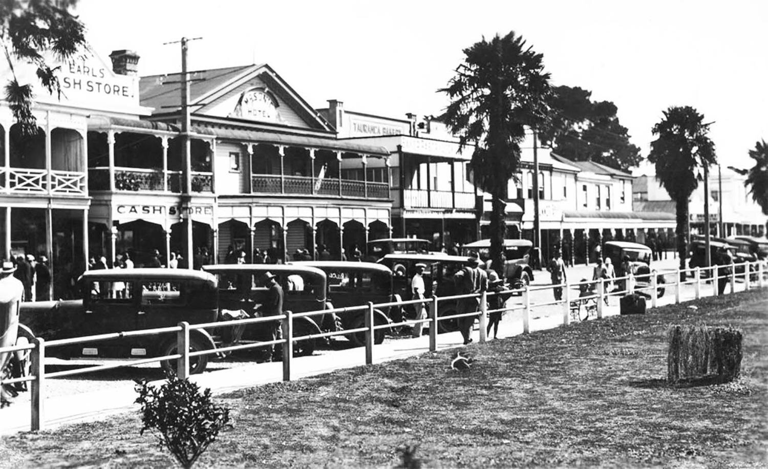 The-Strand_1930s.jpeg