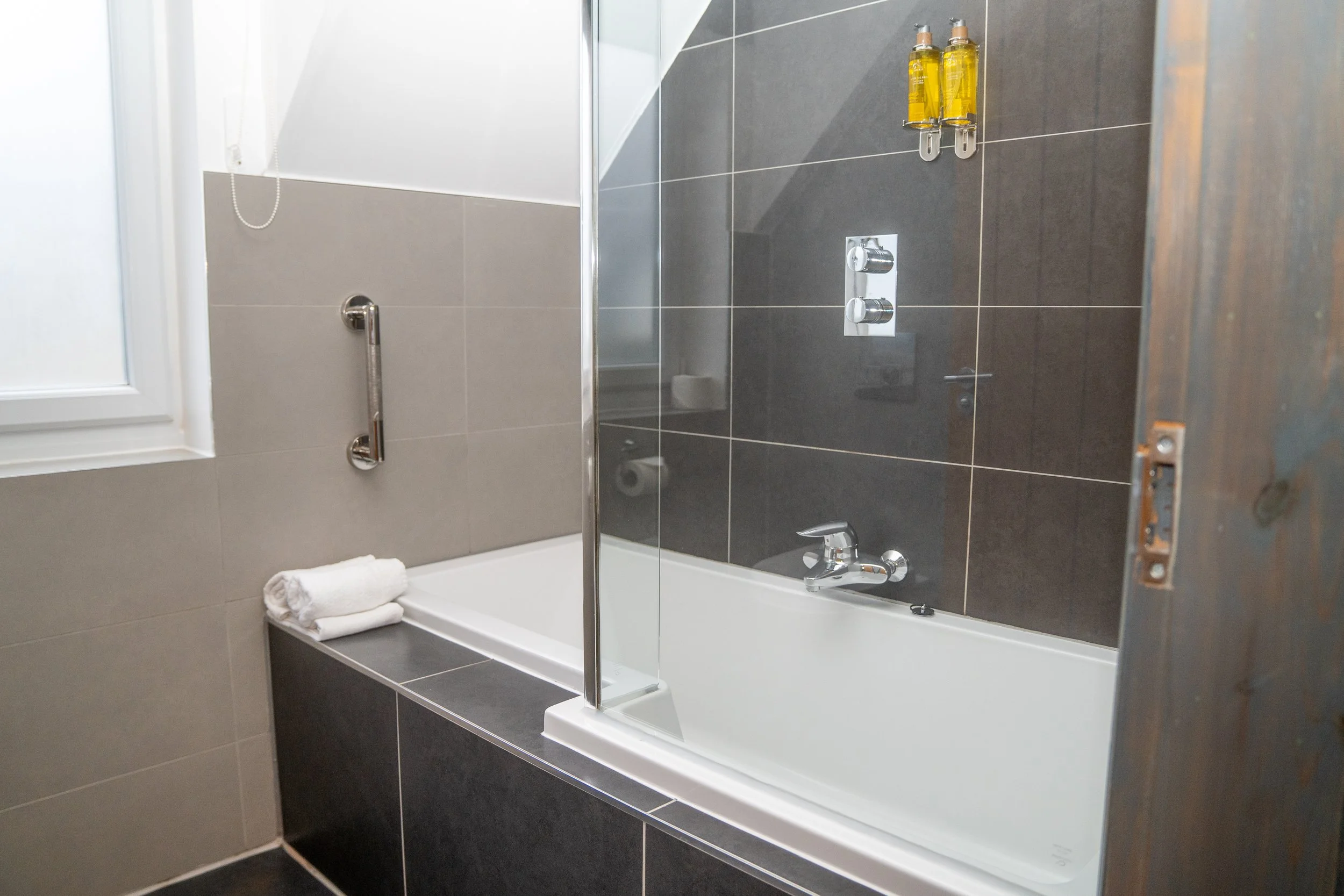 Rooms with baths available on request