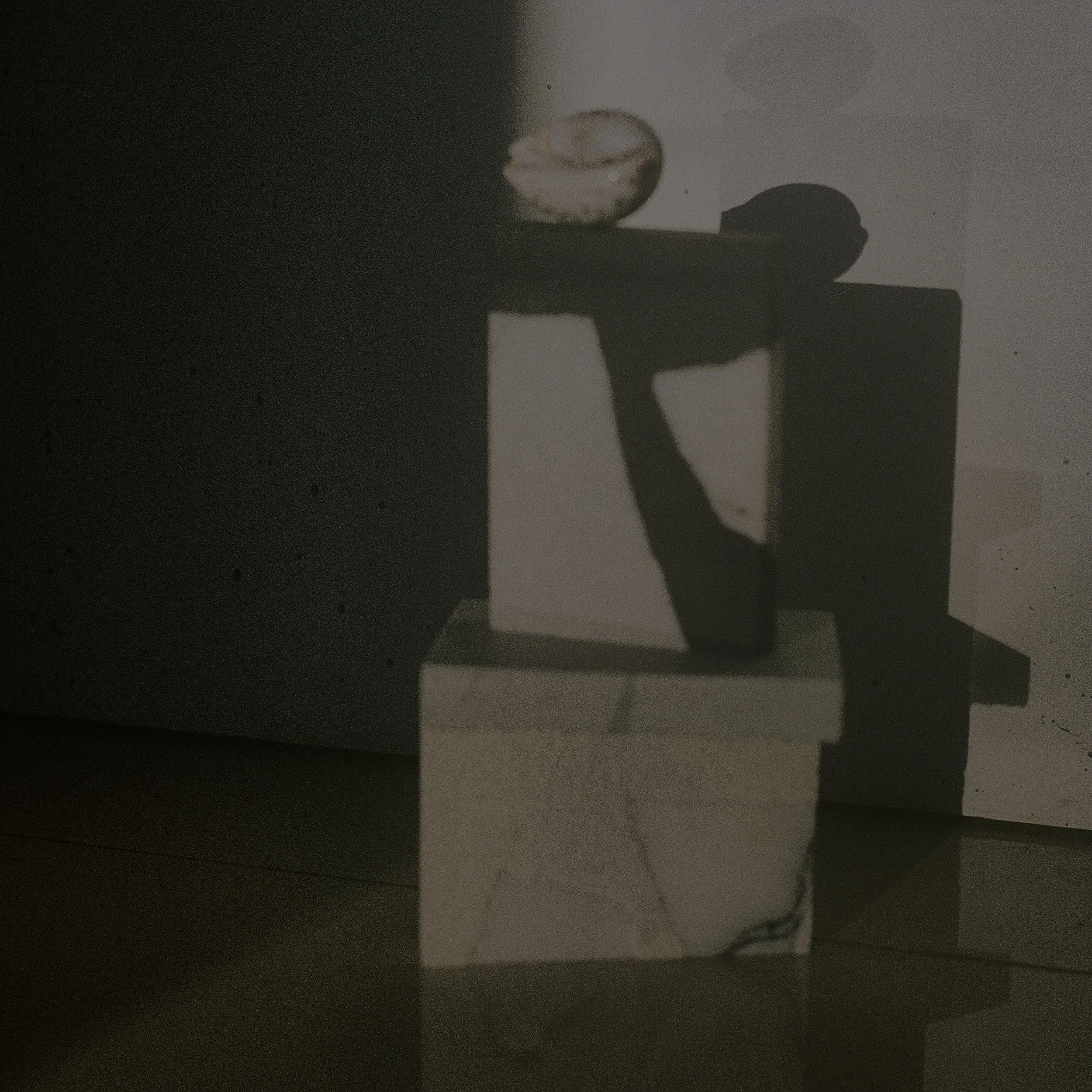 000137650010black.jpg