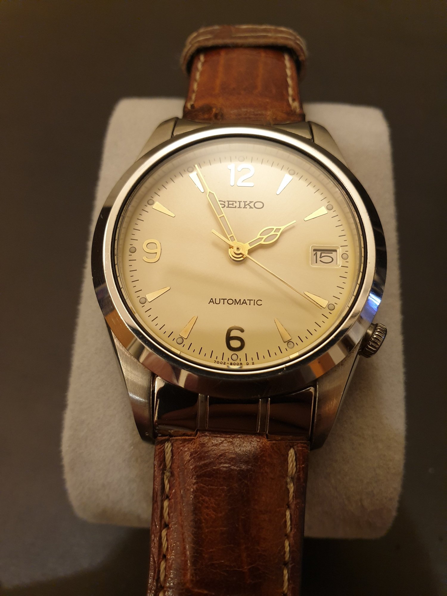 Vintage Cream & Gold Dial Seiko 7002-8000. — SeikoDials