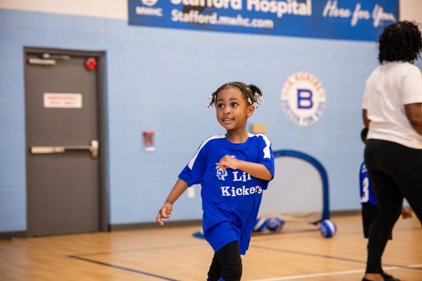 Sports are more than just a game. ⚽

They build confidence, character, and teamwork&mdash;and we&rsquo;re here for all of it.

Our youth summer classes focus on fun AND fundamentals, helping kids grow on and off the court. 💪
 ➡️ Hit the link in our 