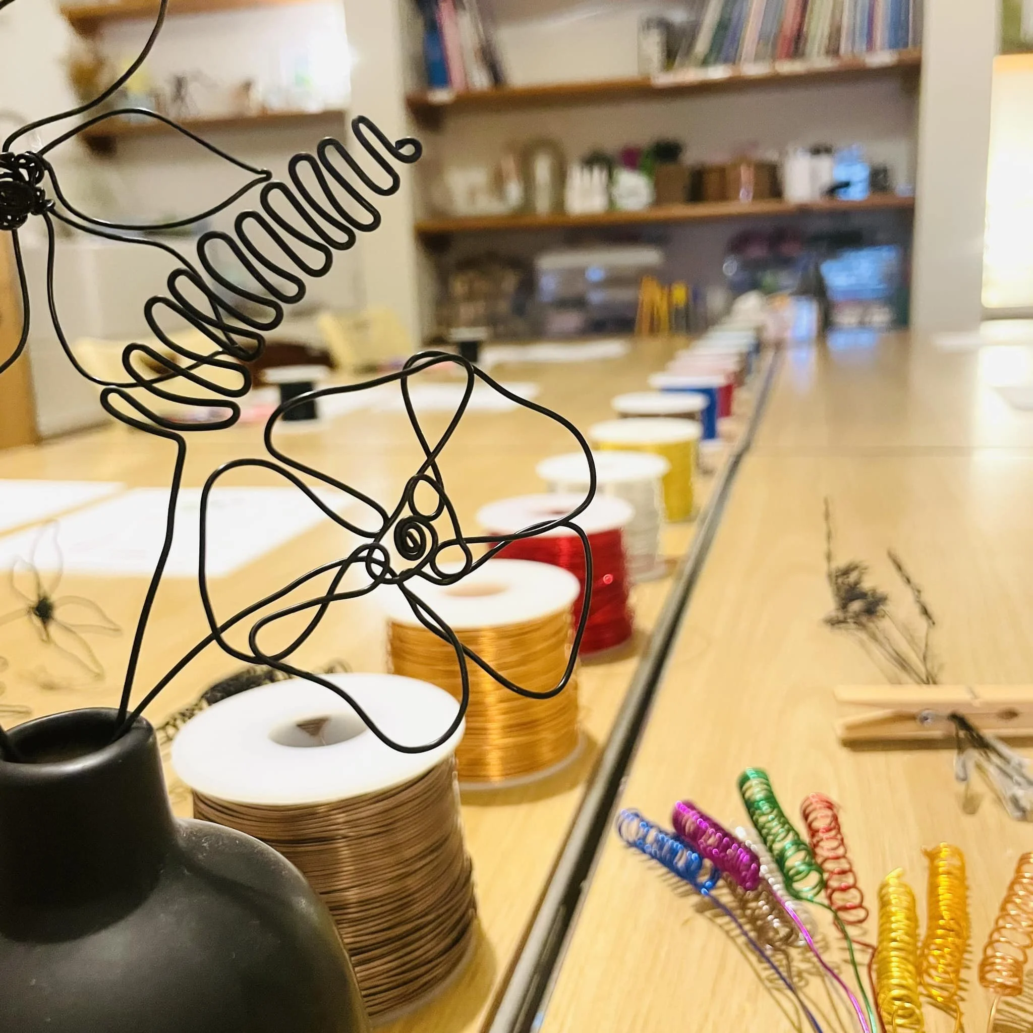 Wire flower workshop - studio set up