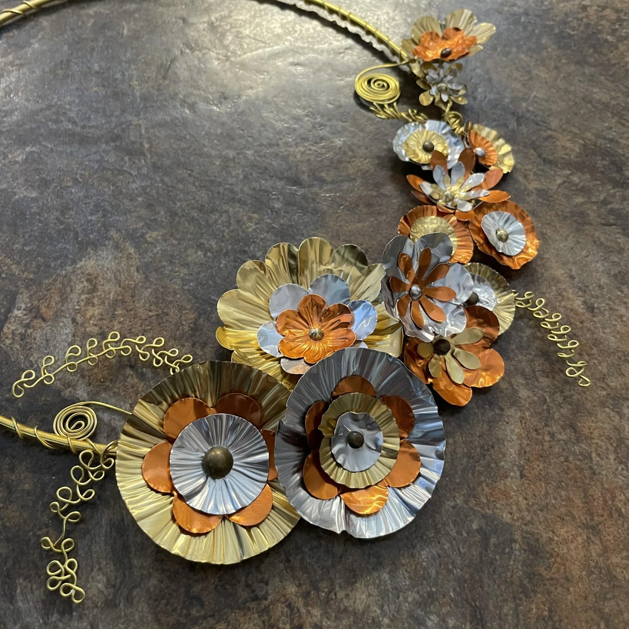 Metal wreath - adult's