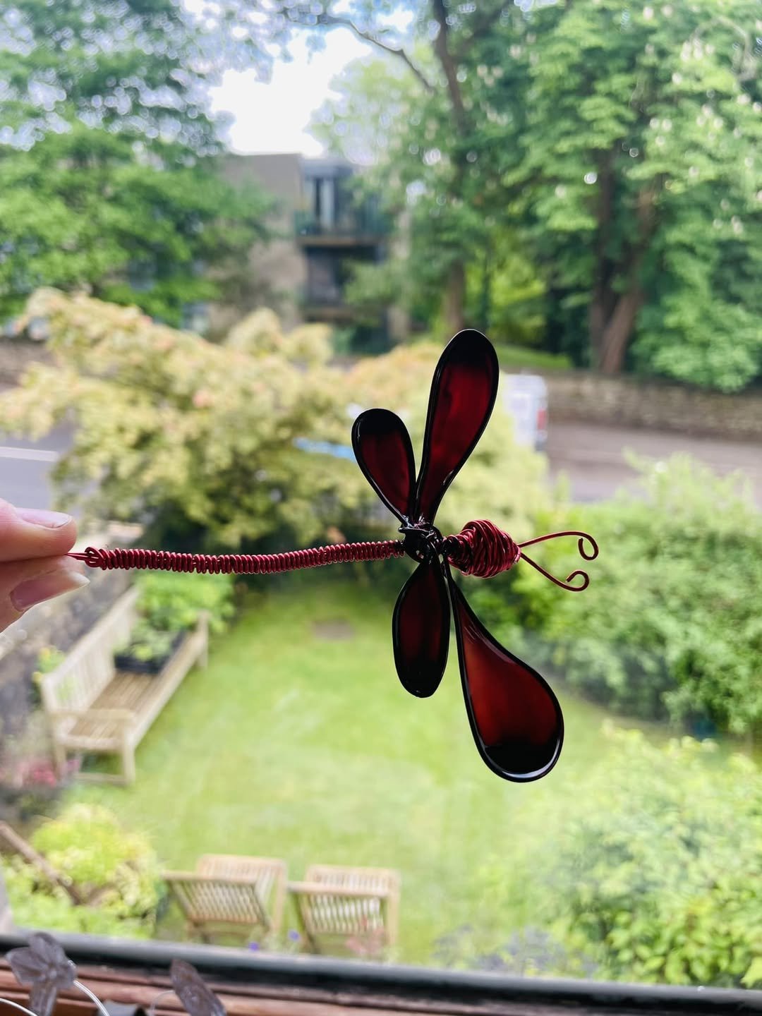 Wire and resin dragonfly - Afterschool club 