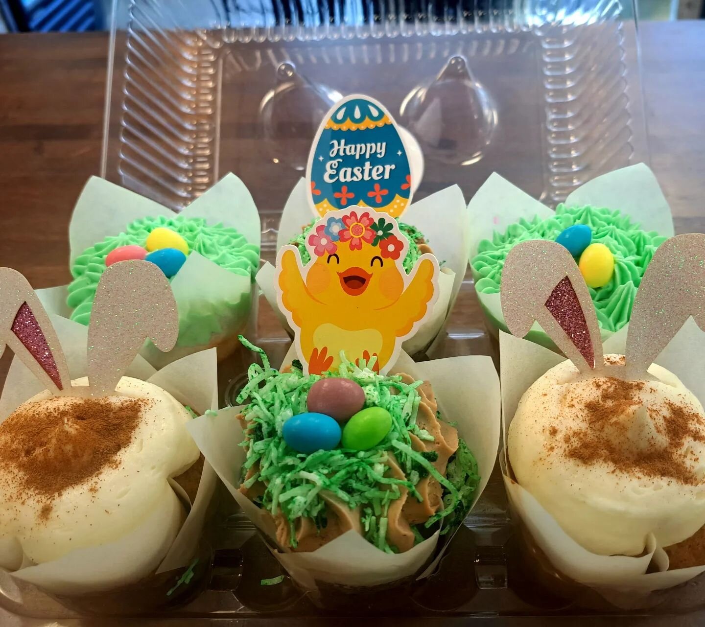 Have you ordered your Easter 6-pack special yet?? 
www.goldminecupcakes.com 🐰🐣