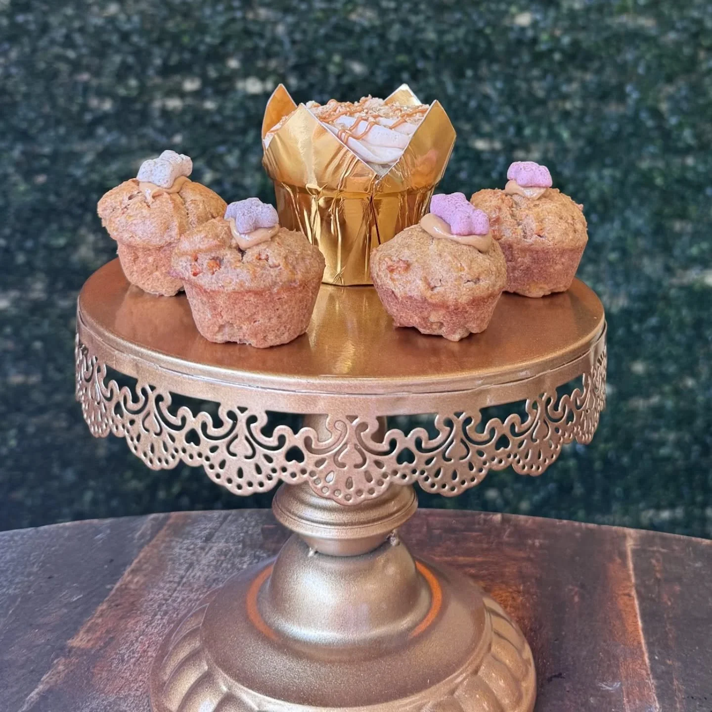 Make sure you drop by on Saturday Feb 7th during Goldens in Golden and grab an exclusive "Goldie" cupcake for you and a "Pawty-pack" of our famous Pupcakes for your doggie! 
 The Goldie cupcake will feature a delicious yellow butt