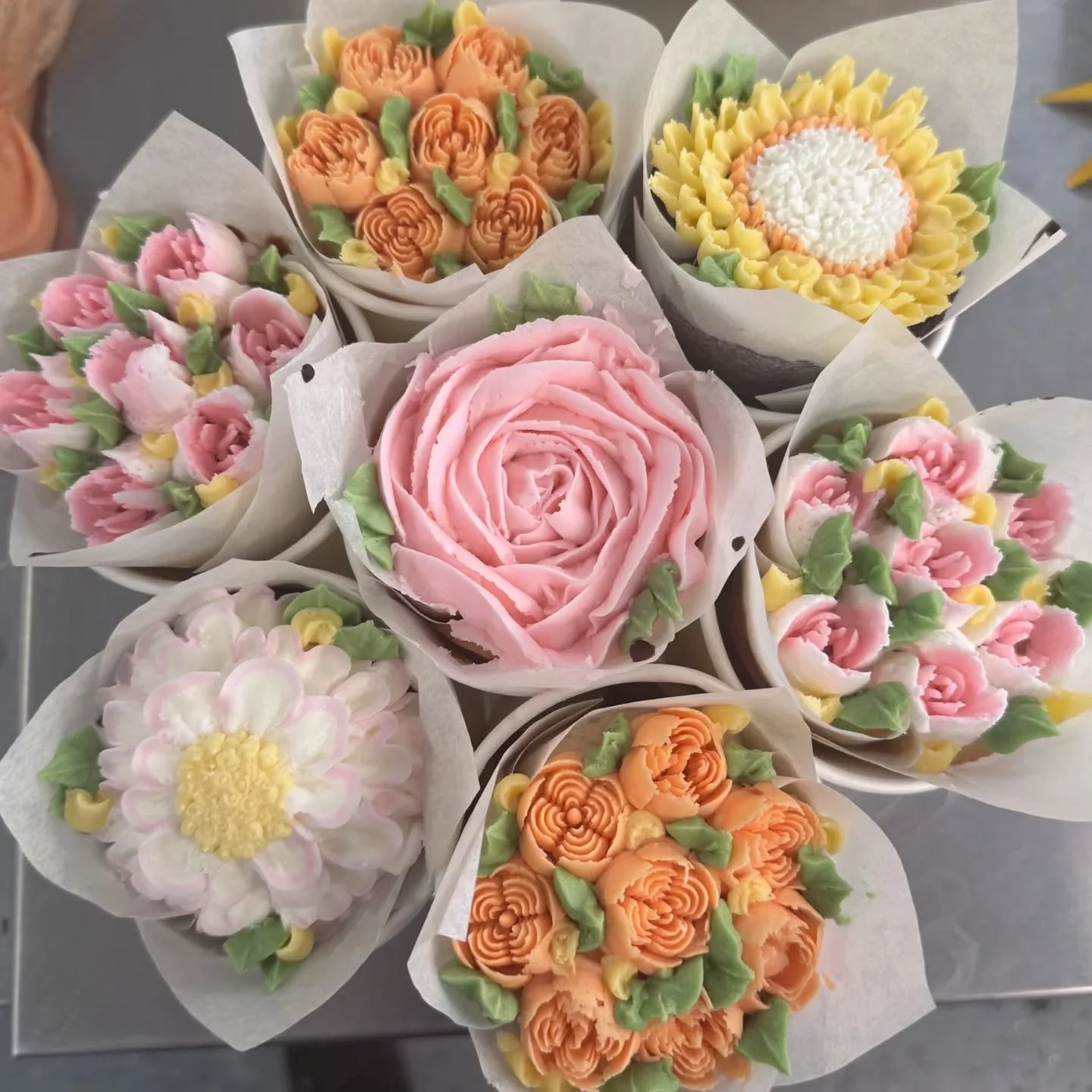 Last day to call and order your Mother's Day Cupcake Bouquets!  We will also have Fresh Strawberry,  Lemon and our international Honey Cupcakes available for in-store purchases as well as a limited amount of Individual flower cupcakes! 
Open Saturday