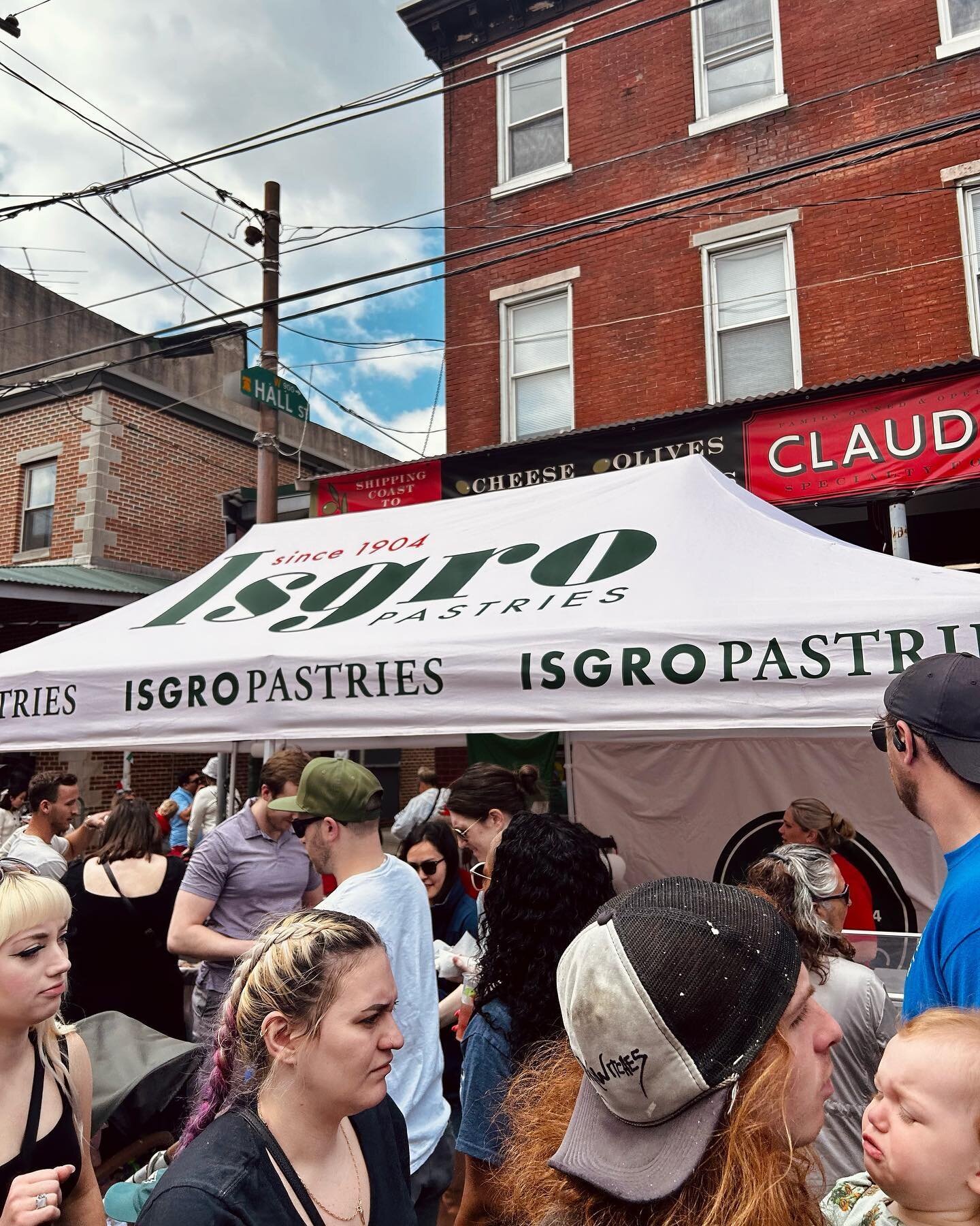 The 2nd and final day of the 2023 9th Street Italian Festival! 
Goes until 6pm. 

#9thstreetitalianfestival #9thstreetitalianmarket #9thstreetitalianmarketfestival #9thstreet #italianmarketphilly #italianmarketphiladelphia #italianmarketfestival #may