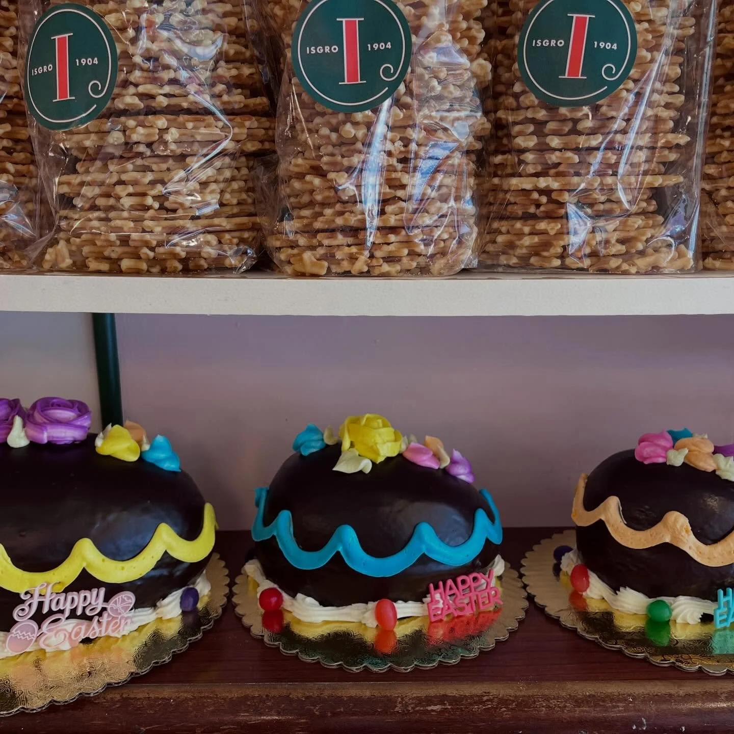 No joke - your favorite Easter candy, reimagined as cake! 
Vanilla layers, silky buttercream filling, and a rich chocolate ganache shell, all dressed up to be the perfect Easter centerpiece.

Available in small, medium &amp; large 🤗

#eastereggcake 