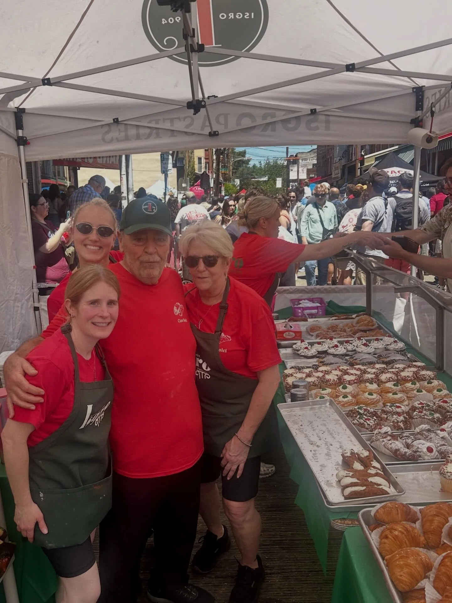 One of the sweetest weekends of the year 🇮🇹 
Pro tip: come hungry &amp; save room for dessert! 

#italianfestival #9thstreetitalianmarketfestival #italianmarketphilly #phillyfestivals #southphilly