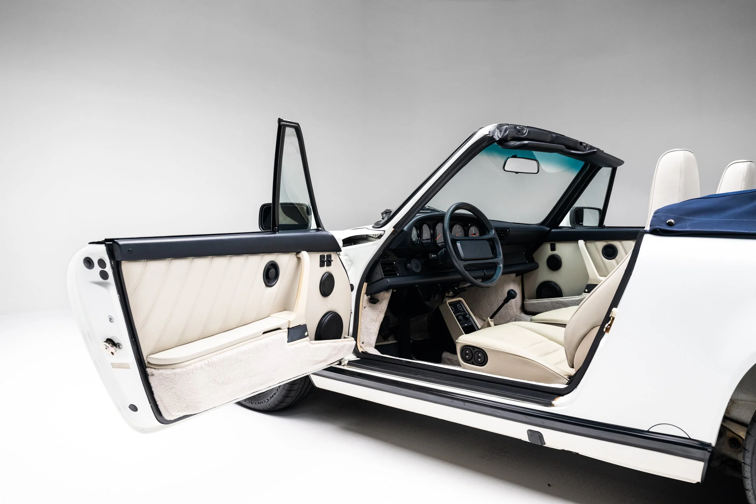 05-interior.jpg