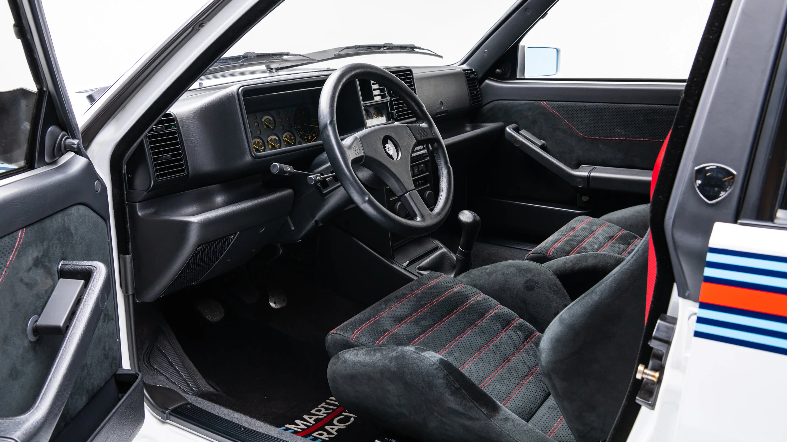 22DSC_0485_web-v1.jpg