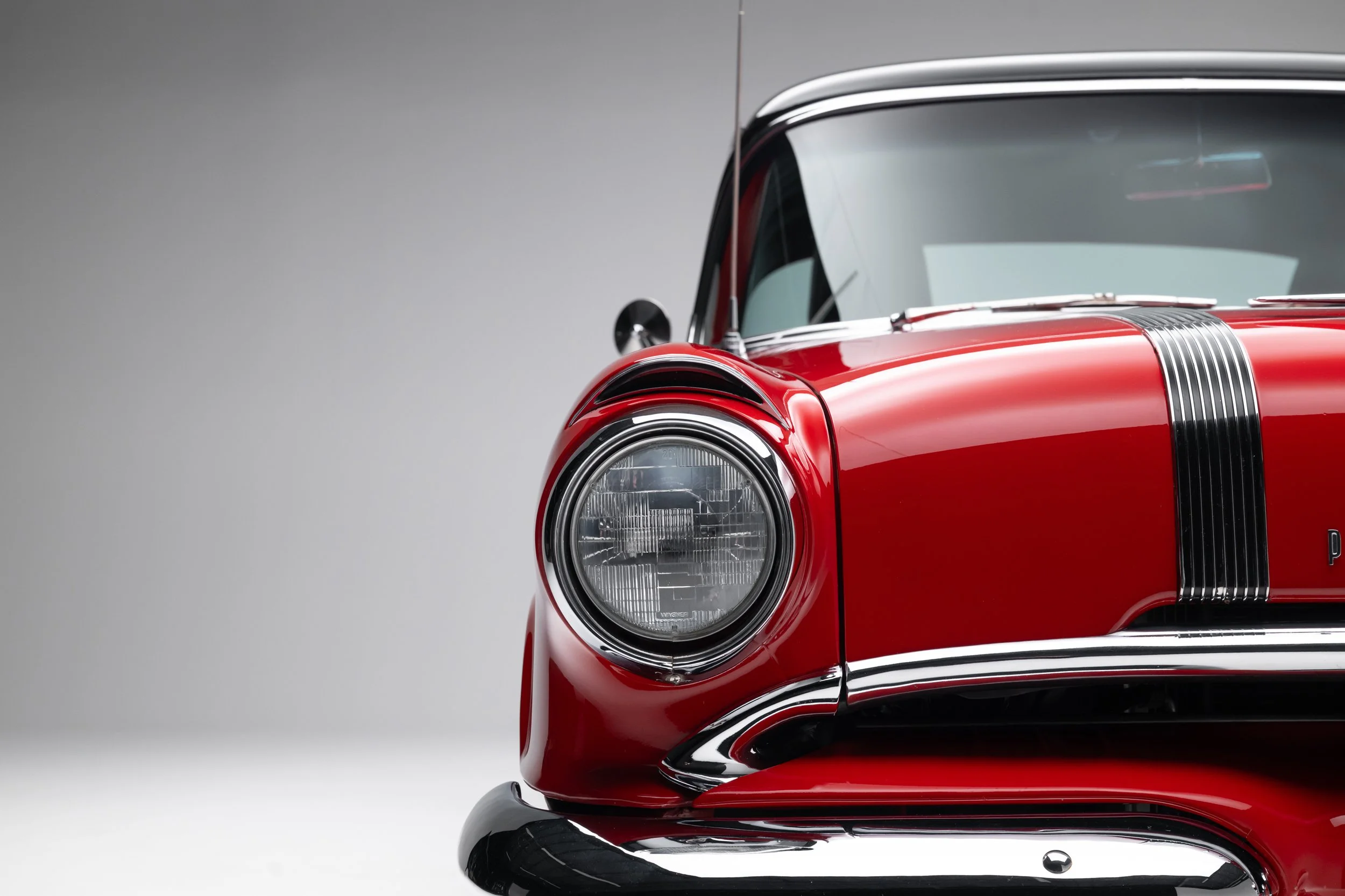1955 Pontiac Chieftain exterior side view
