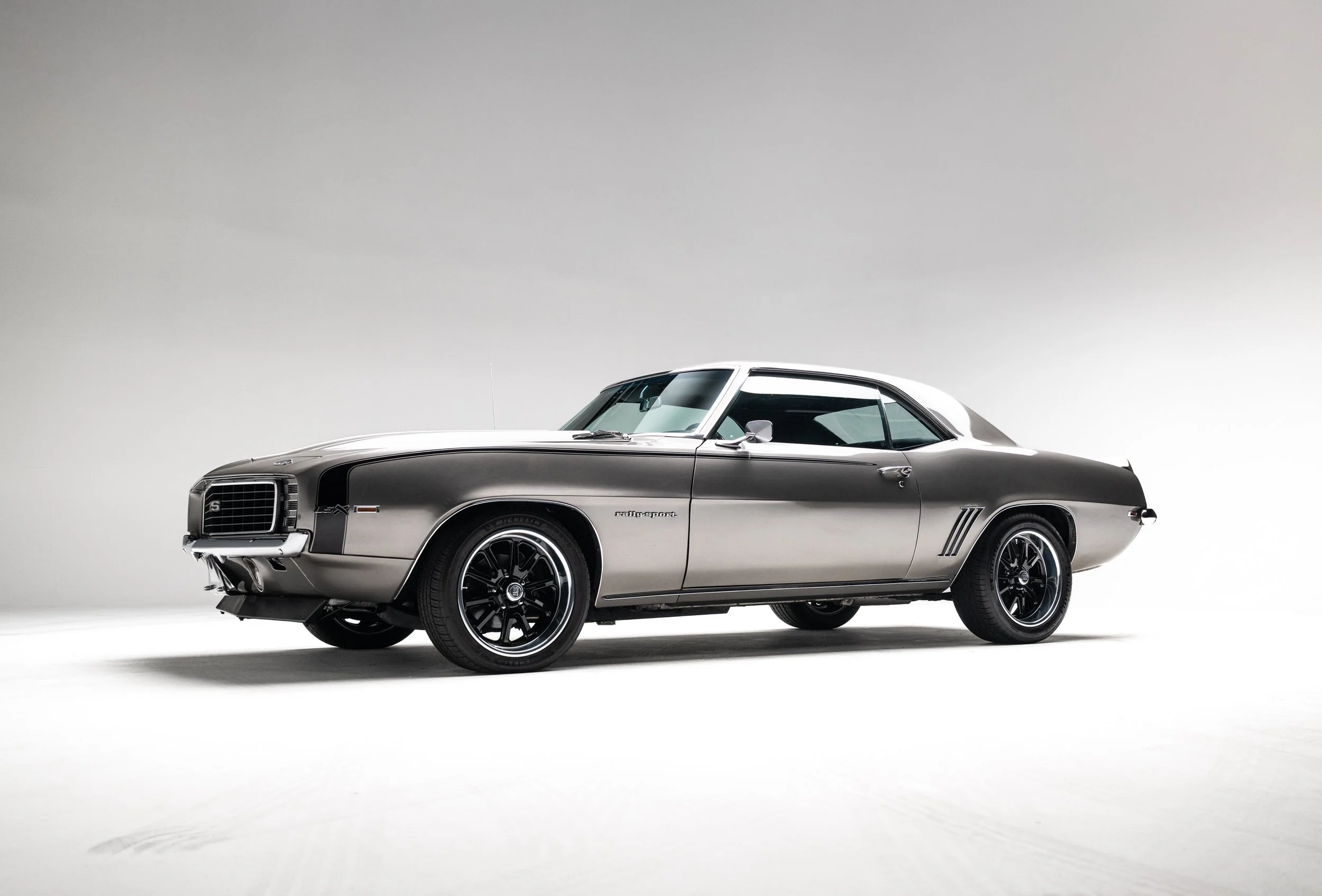 1969 Chevrolet Camaro front 3/4