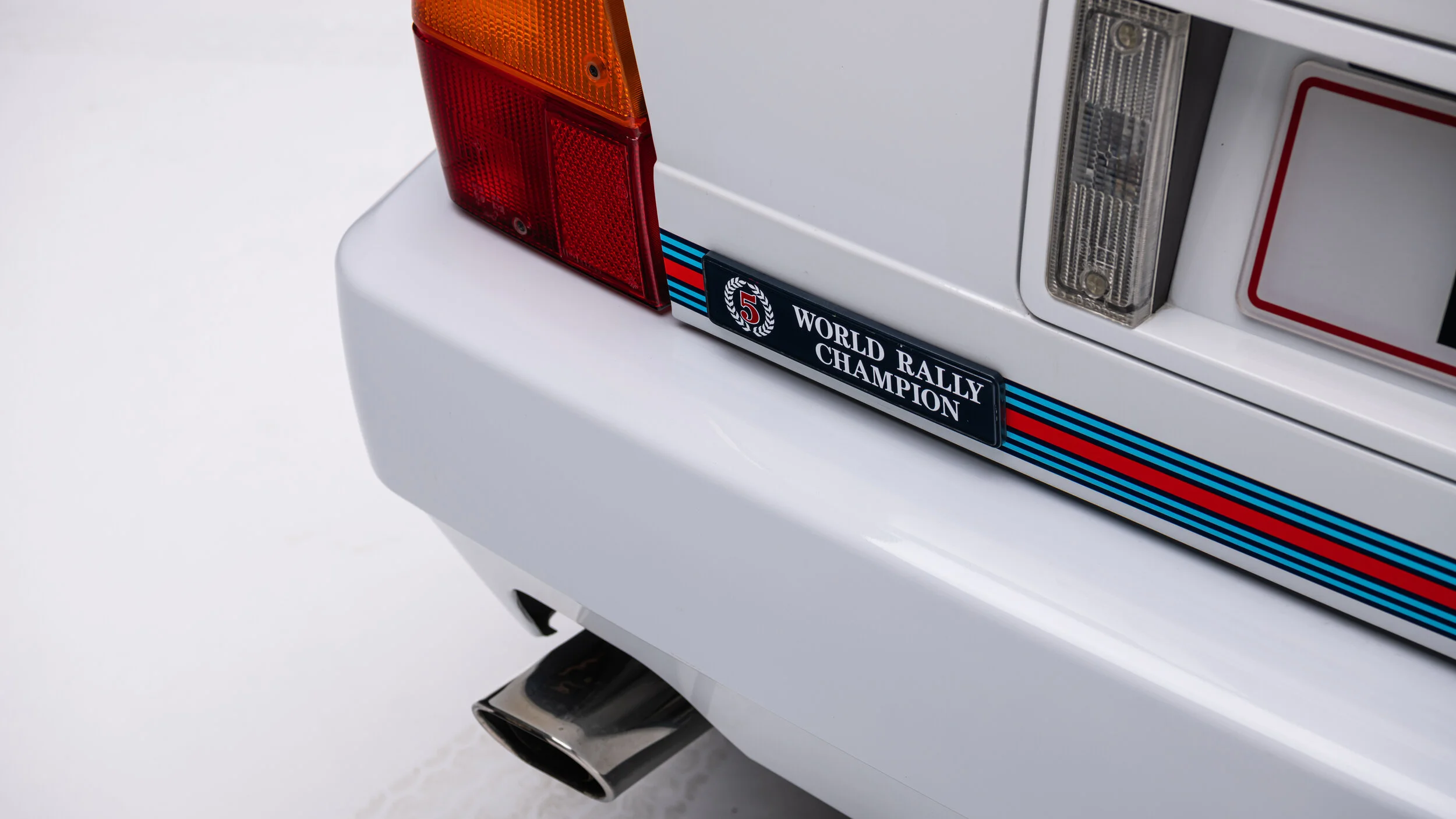 16DSC_0445_web-v1.jpg