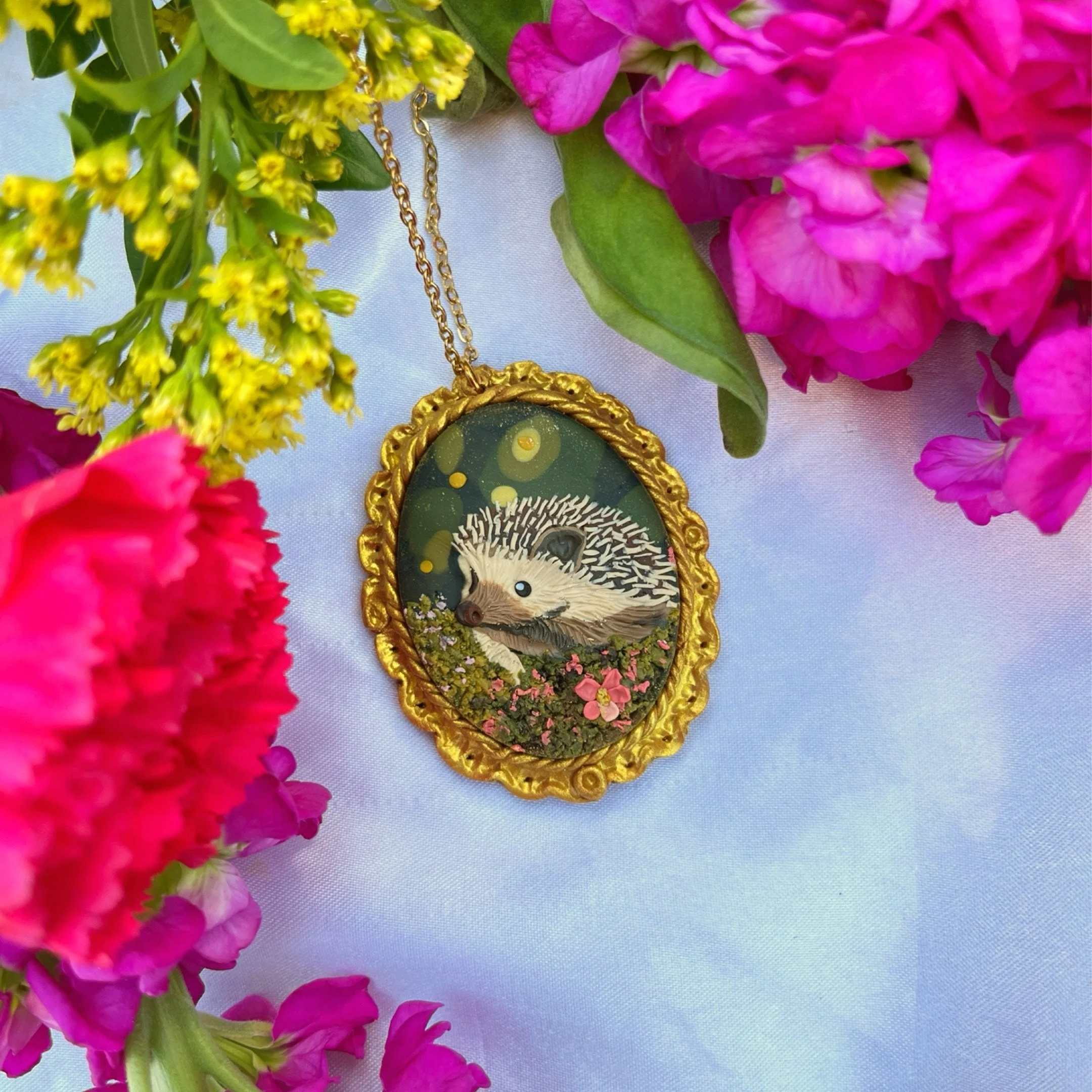 HedgeHog+Necklace.png