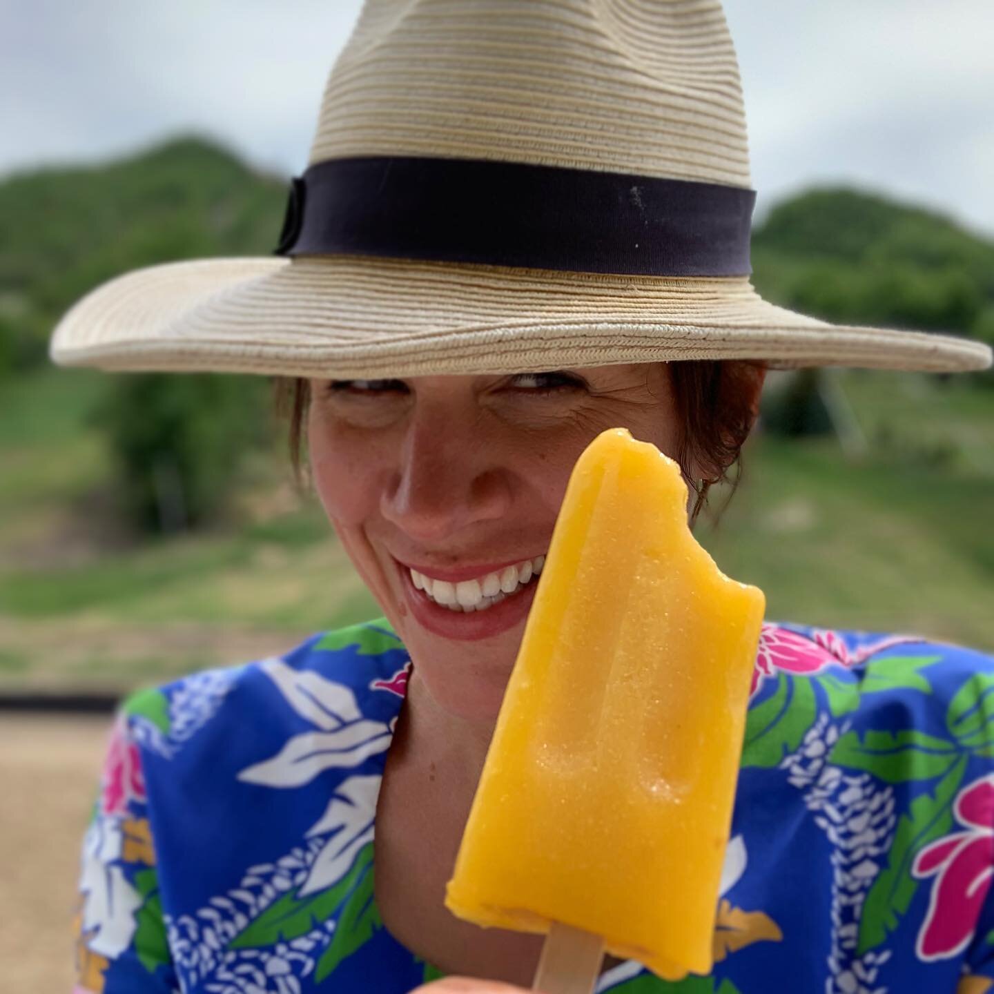 It&rsquo;s a double Wheelie Pop kinda weekend. For real, it&rsquo;s her second today&hellip;

New flavour in the shop - Mango Passion 💥

Open for scoops and heat-beating treats Saturday and Sunday 1-6. Summer hours starting June 25

#summervibes #ic