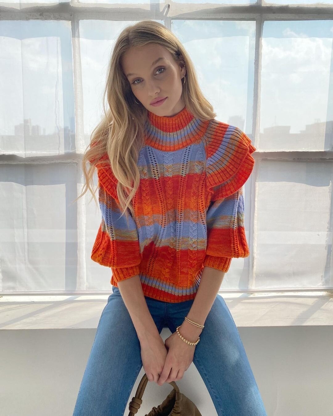 We love a ruffle sweater moment &hearts;️⁠
.⁠
.⁠
.⁠
#shotatdaylight #daylightstudio #somethingnavy #model #fashion #fashiongram #fashionphotography #editorial #beauty #beautiful #style #instafashion #photoshoot #nyc #hudsonyards