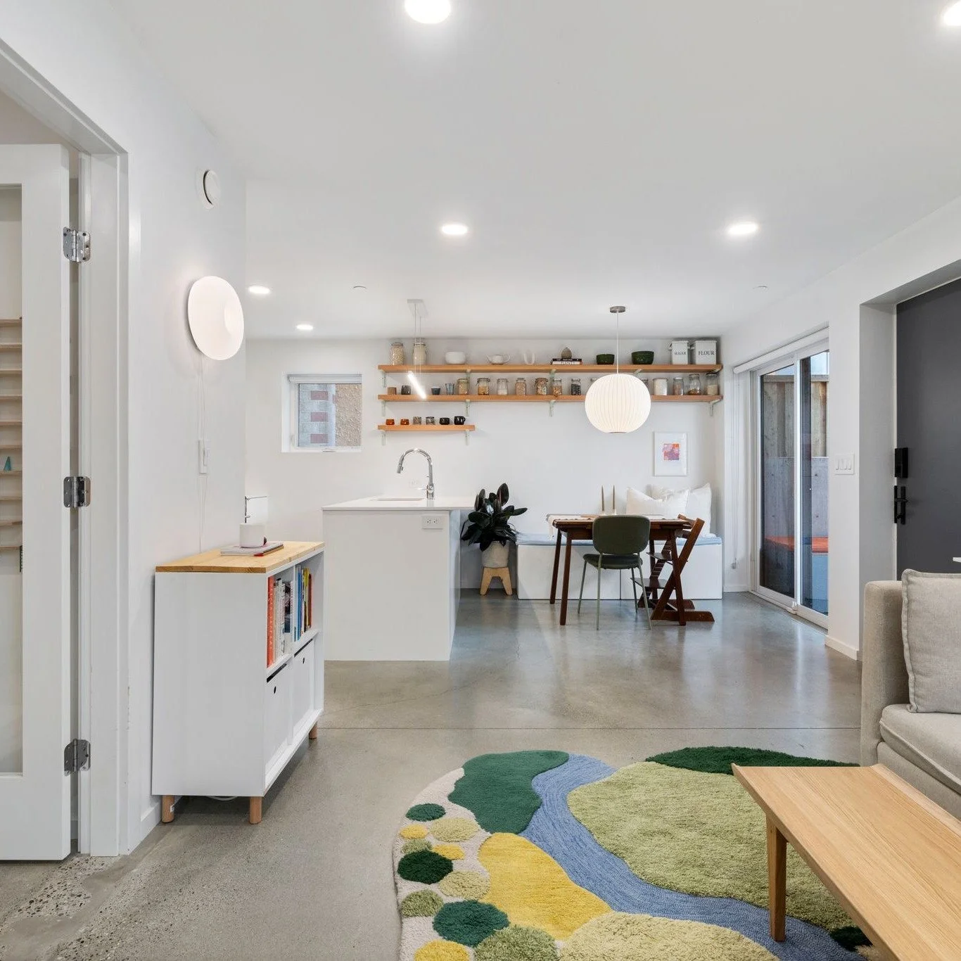 Are you a regular at Donald's, To Live For, Innocent Ice Cream, Dachi &amp; Selene like I am? Well, if not... you soon will be living here. 

Built by Saint Group &amp; designed by MA+HG Architects, this 2 bedroom Napier residence brings together cha