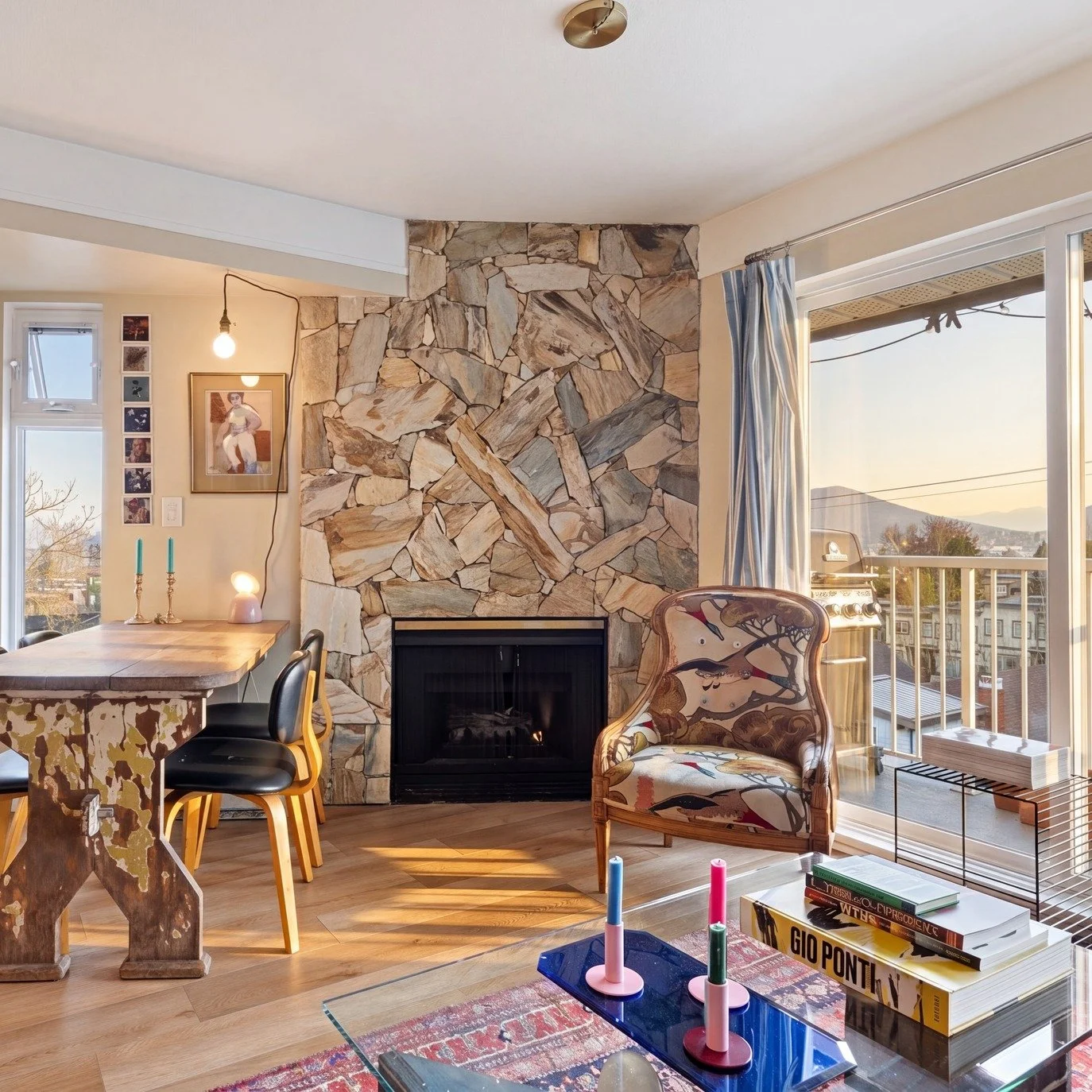 Come home to this beautifully updated 2 bedroom view home in the heart of Hastings Sunrise. Designed by Studio Roslyn, it was substantially renovated in 2022 with nostalgic references influenced by the building&rsquo;s architecture. 

A custom kitche