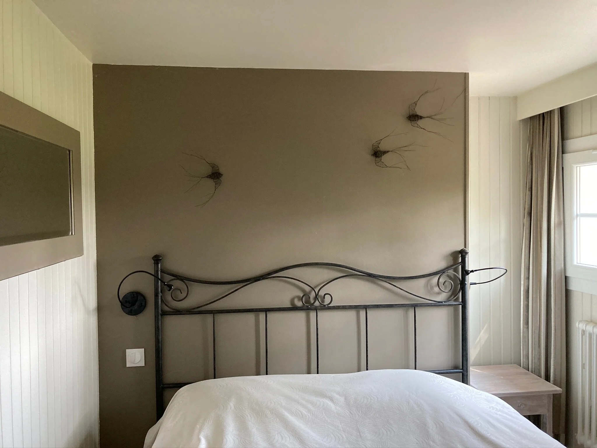 Chambre du gîte familial Les Terrasses du Lac à Doucier Jura