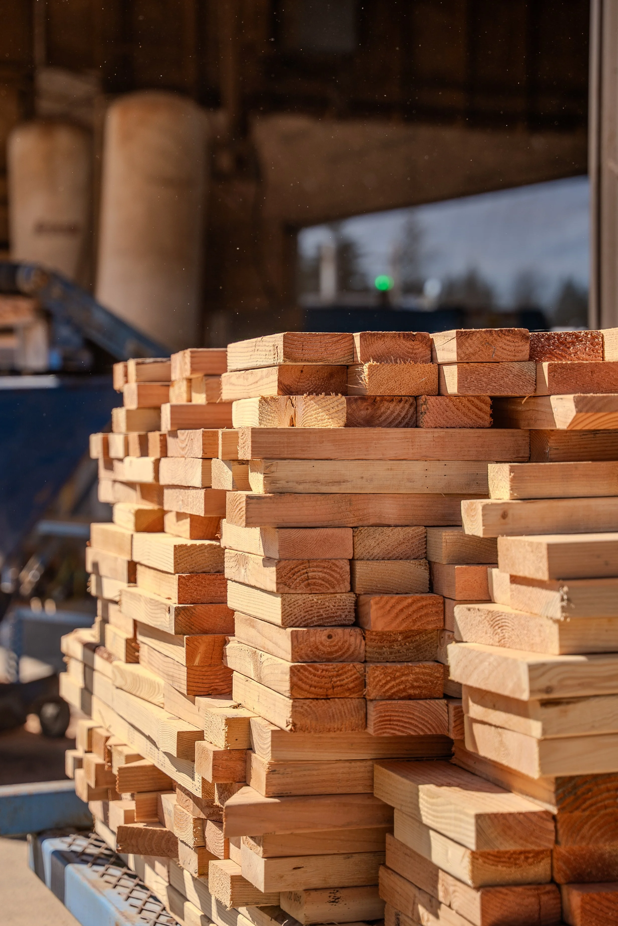 What’s the Difference Between Truss Lumber and Lumber Yard Lumber?