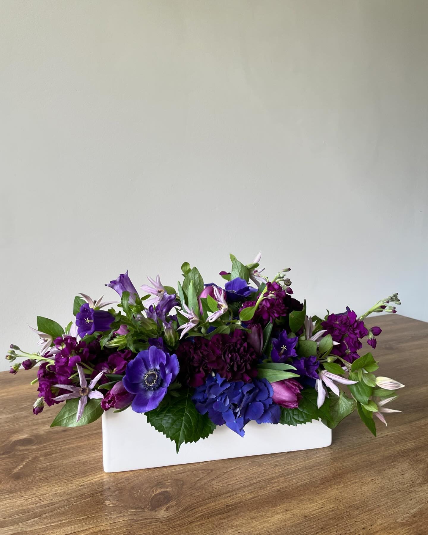 We love working with @northwesternu and @kelloggschool !  And sometimes, like today, the request is for centerpieces with all purple flowers, and @amyesquibel designed the arrangements with a beautiful purple palette ! 💜